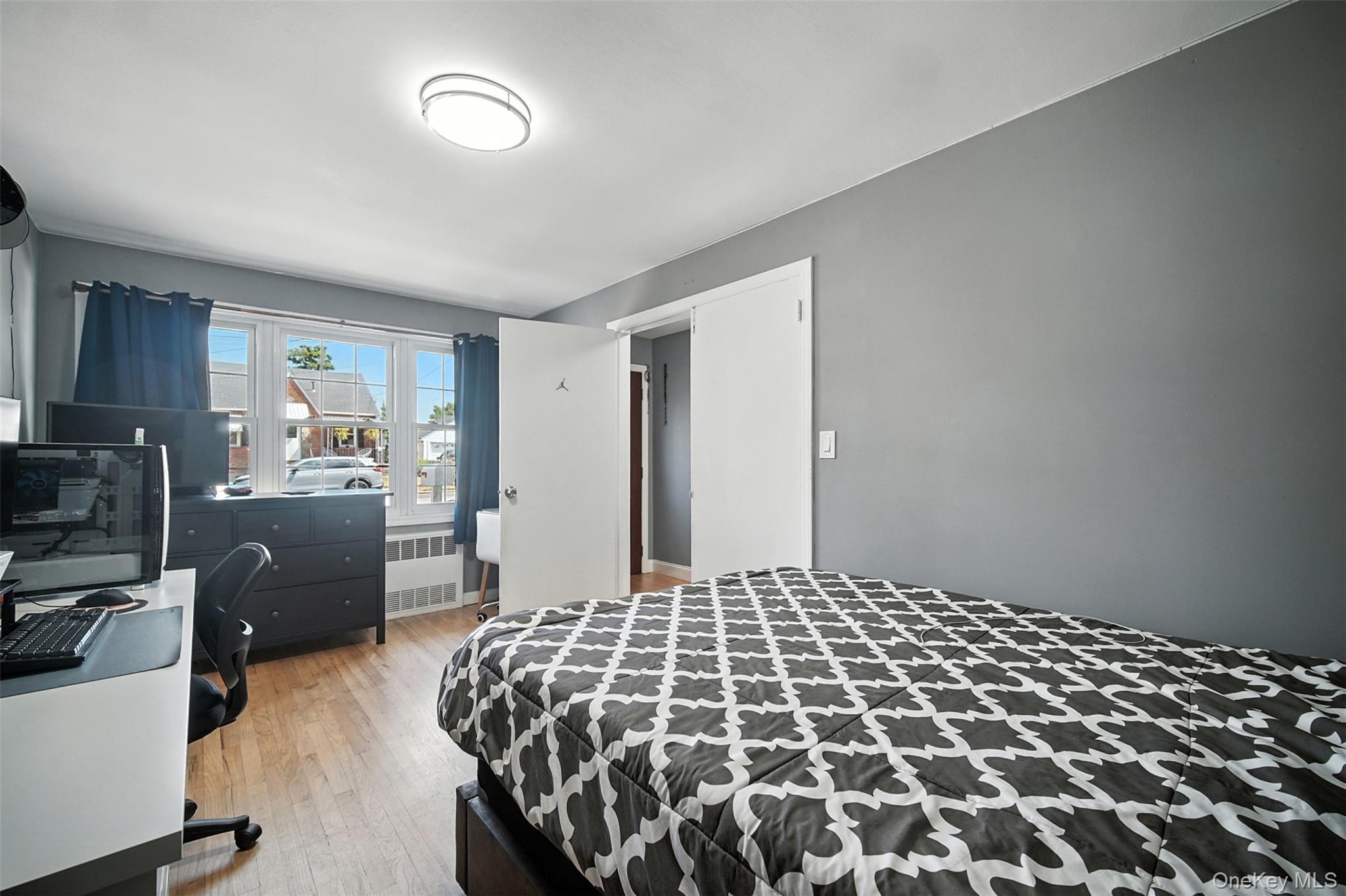 112 Casper Street, Valley Stream, NY 11580