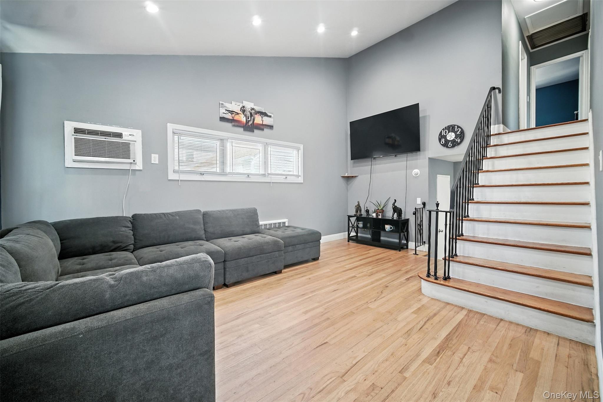 112 Casper Street, Valley Stream, NY 11580