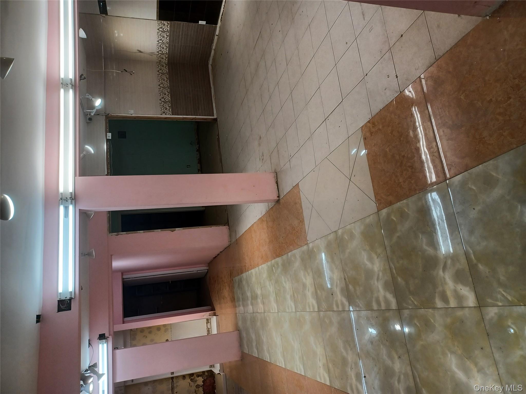 180-02 180-30 Union Turnpike, Fresh Meadows, NY 11366