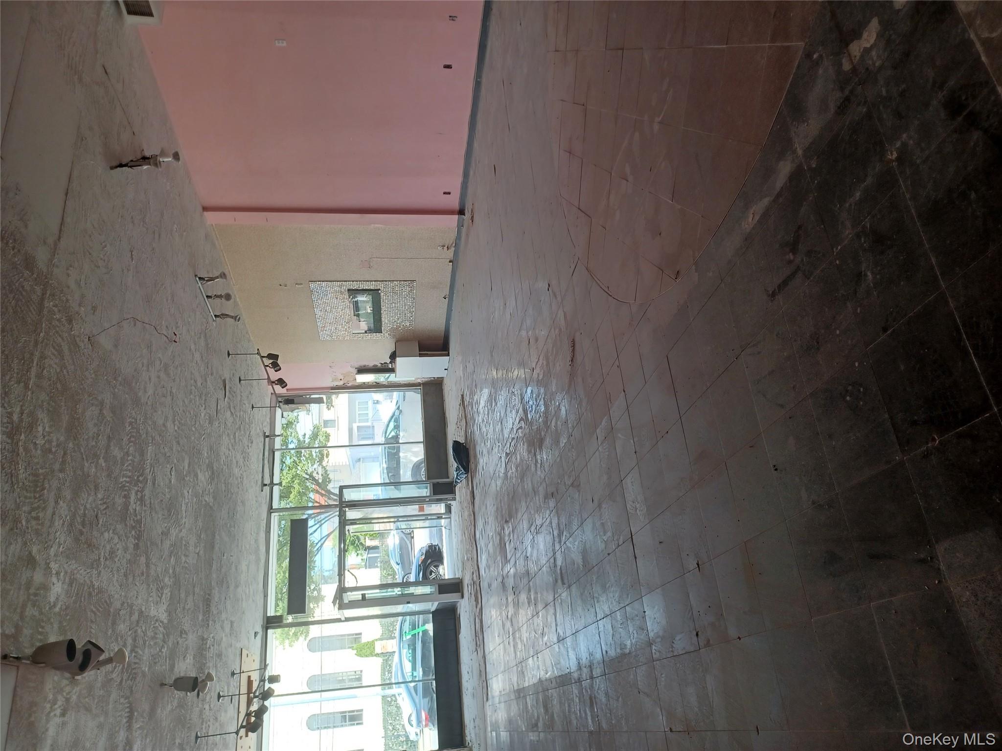 180-02 Union Turnpike, Fresh Meadows, NY 11366