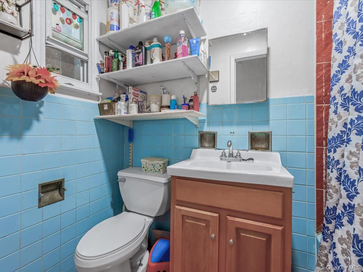 1062 Seneca Avenue, Ridgewood, NY 11385