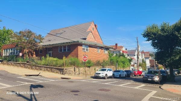 208 N 5th Avenue, Mount Vernon, NY 10550