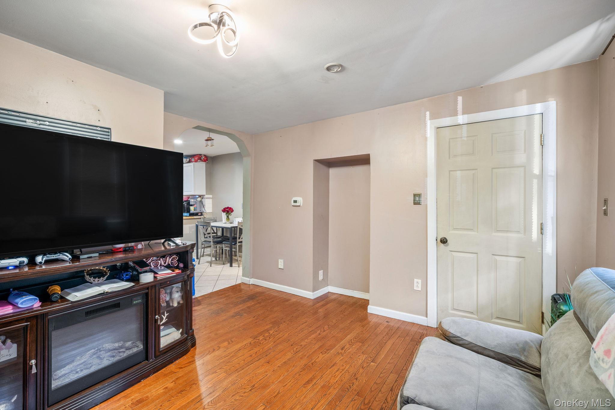 116 W Parmenter Street, Newburgh, NY 12550