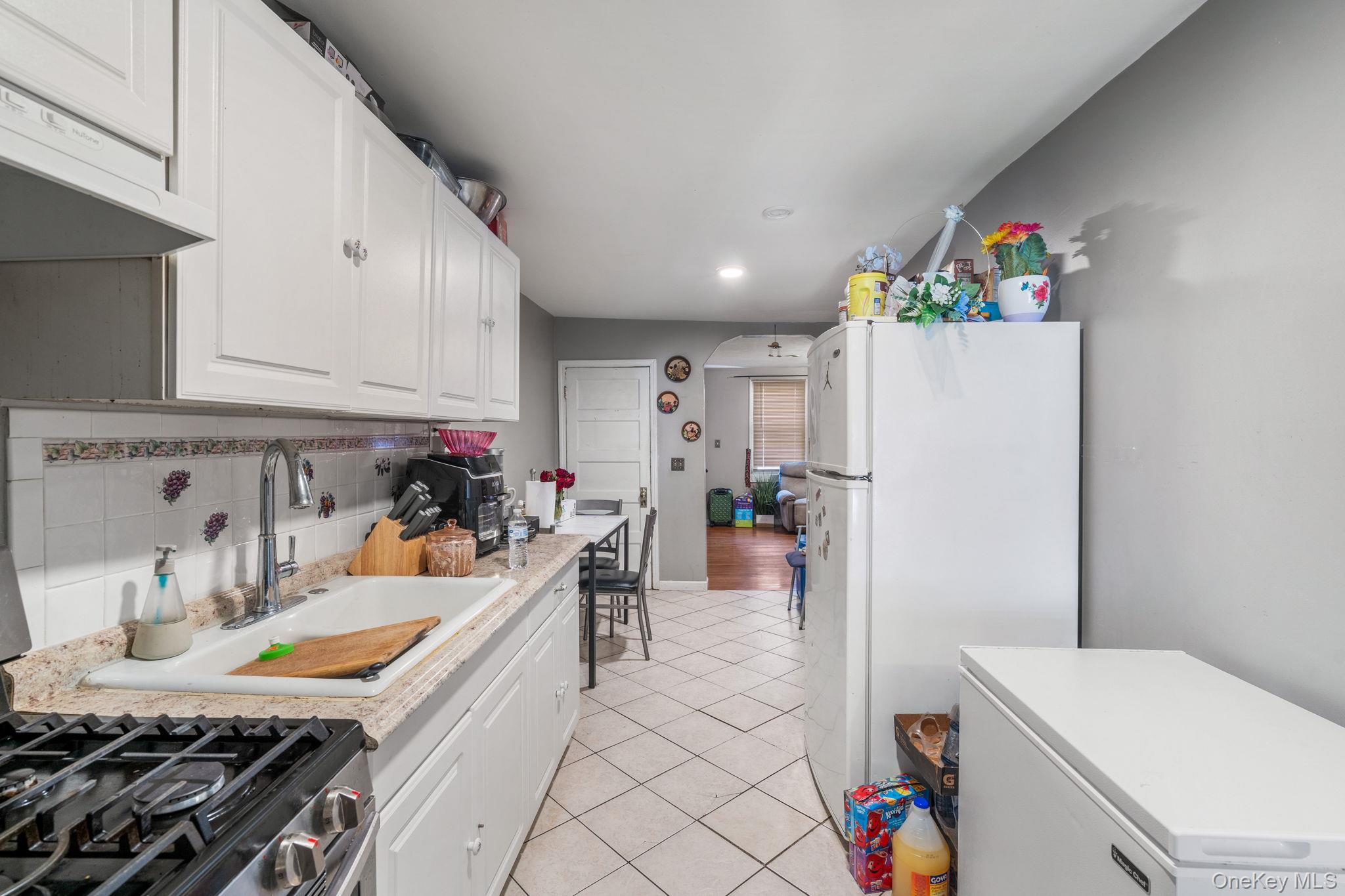 116 W Parmenter Street, Newburgh, NY 12550