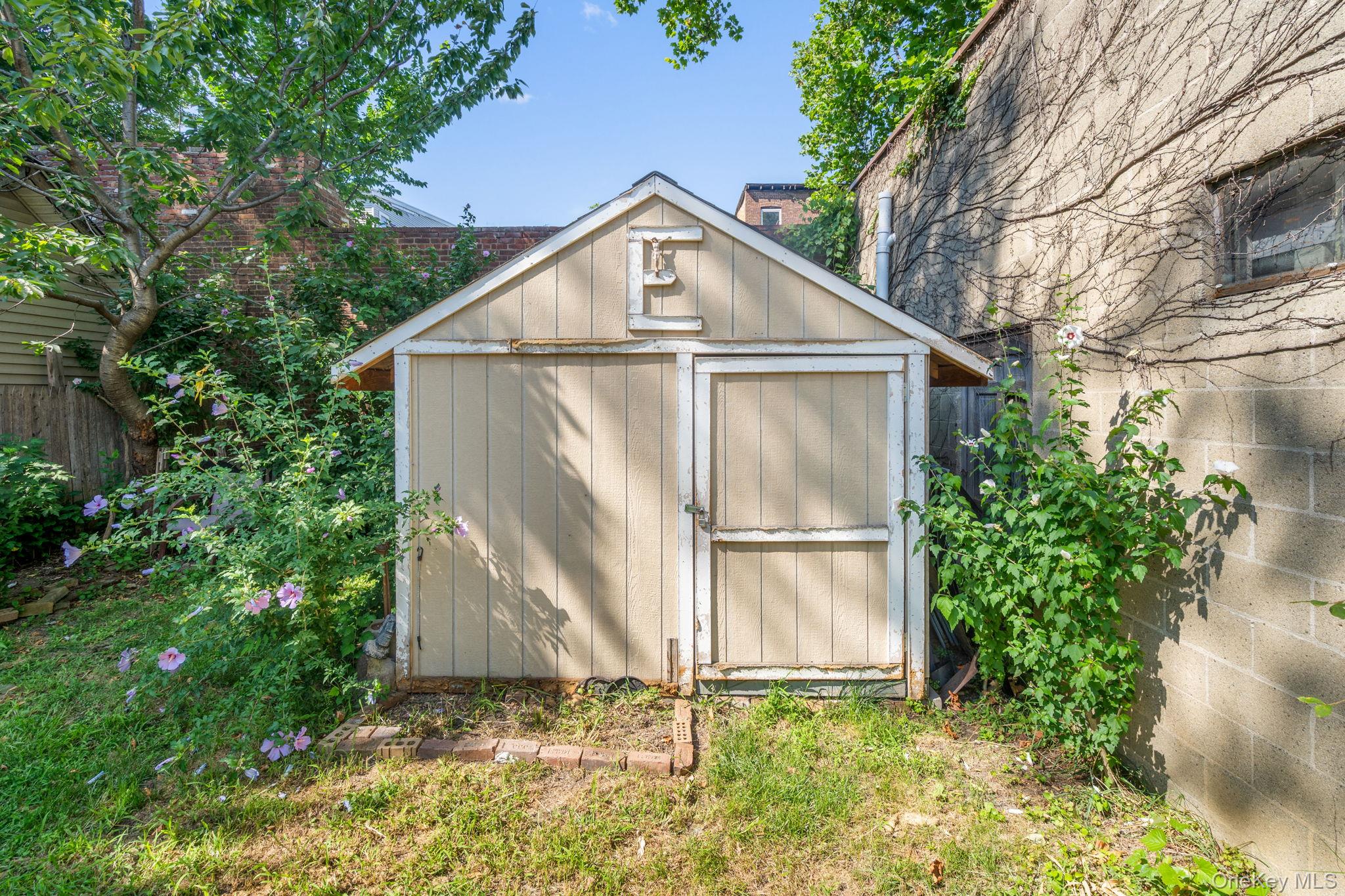 116 W Parmenter Street, Newburgh, NY 12550