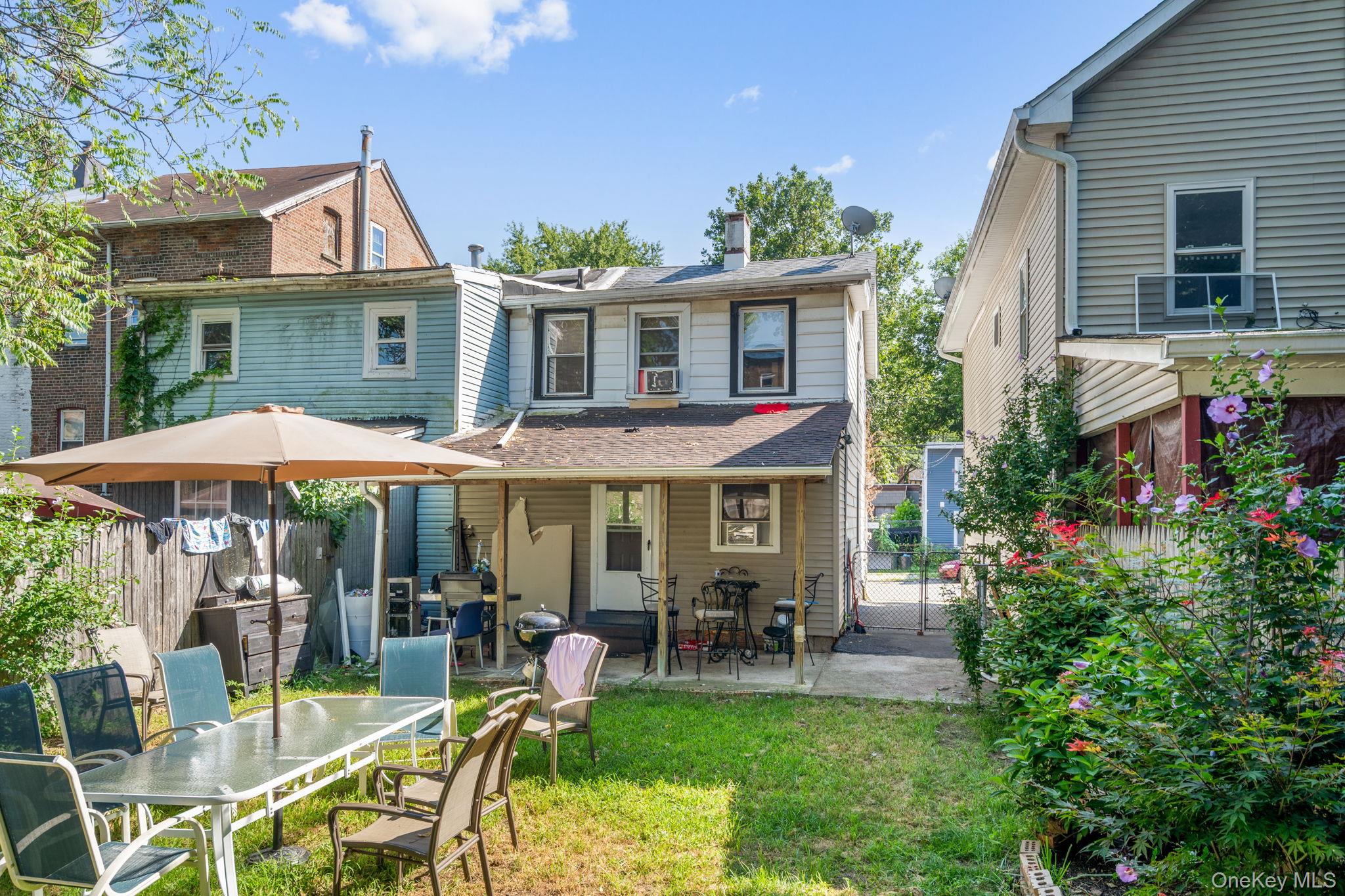 116 W Parmenter Street, Newburgh, NY 12550