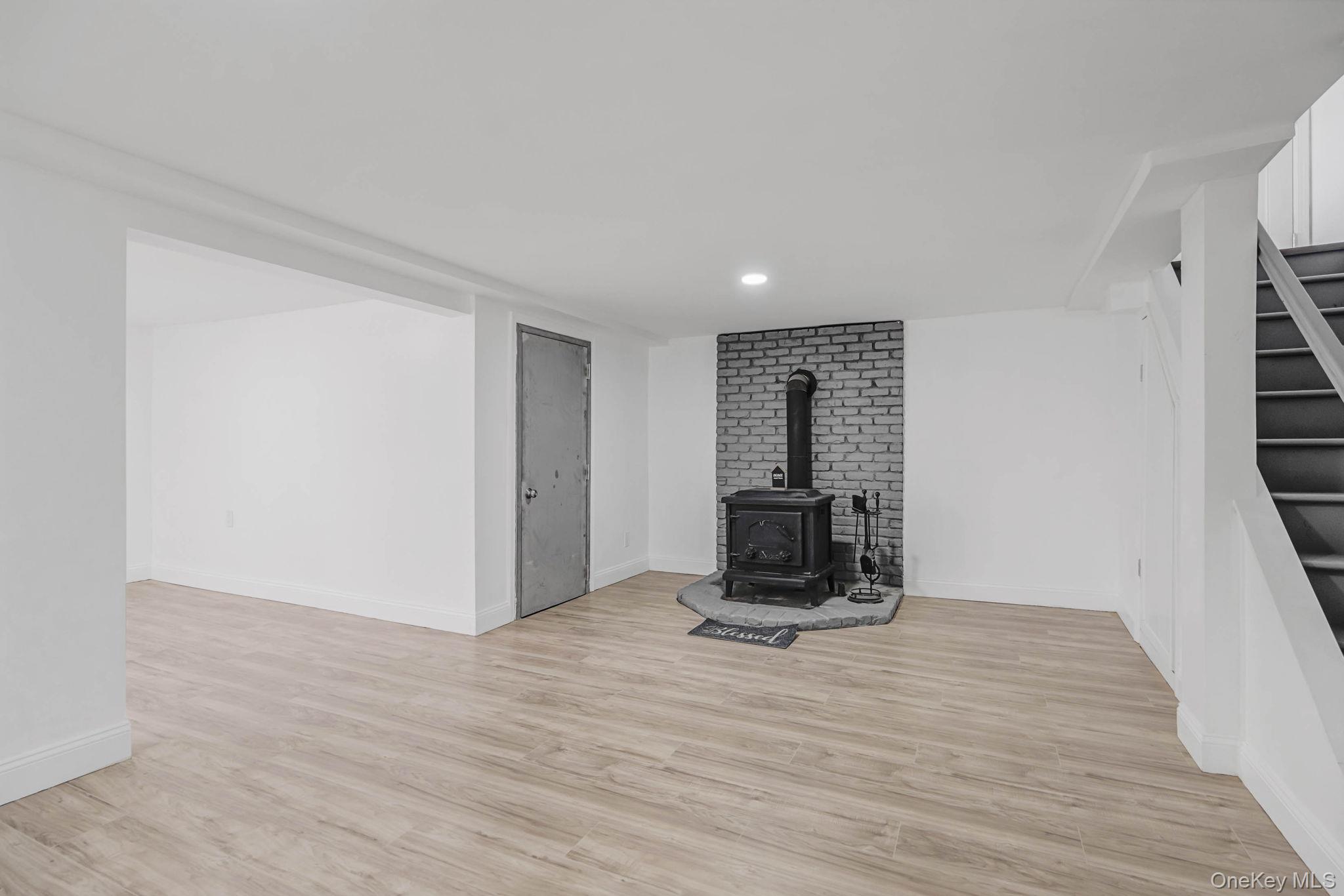 21 Yucca Road, Rocky Point, NY 11778