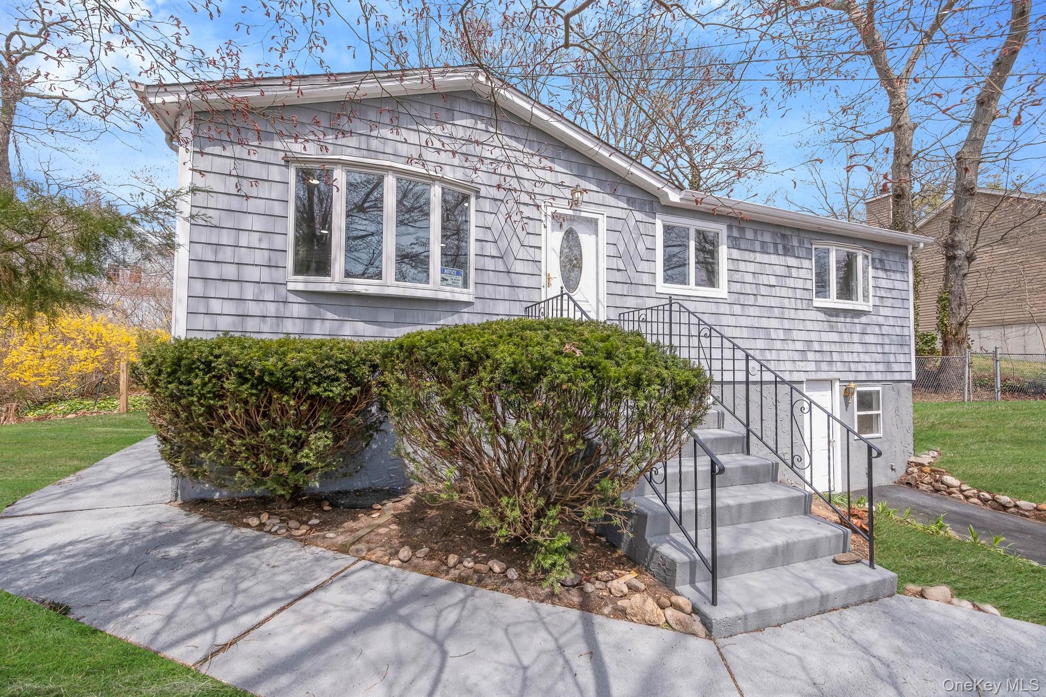 21 Yucca Road, Rocky Point, NY 11778