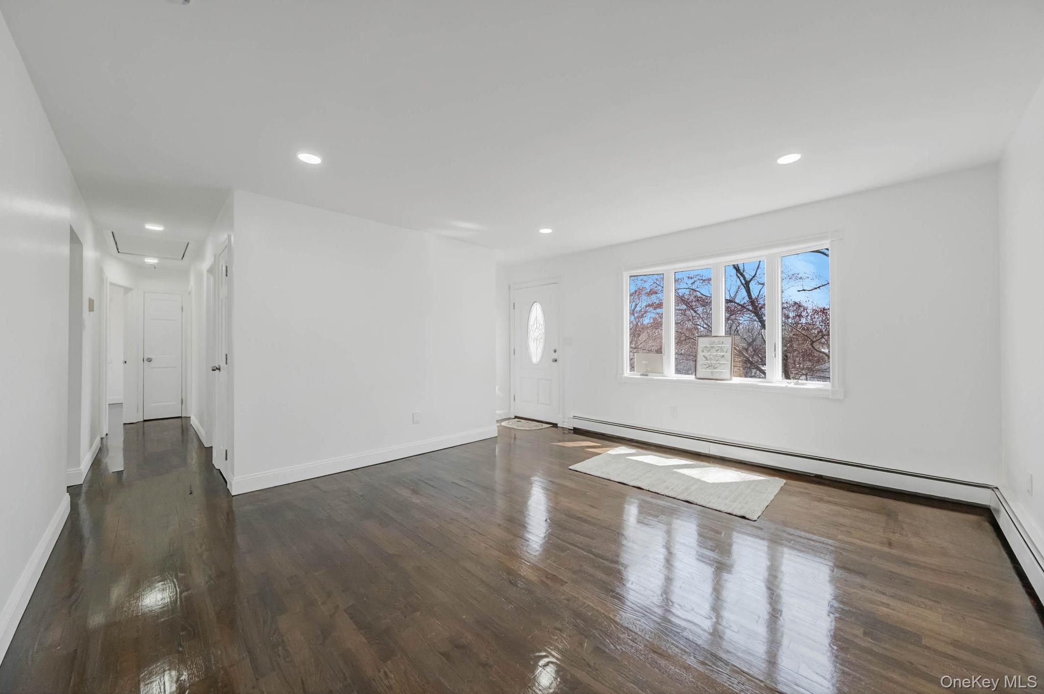 21 Yucca Road, Rocky Point, NY 11778