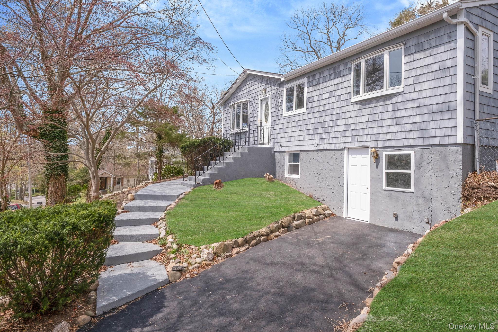 21 Yucca Road, Rocky Point, NY 11778