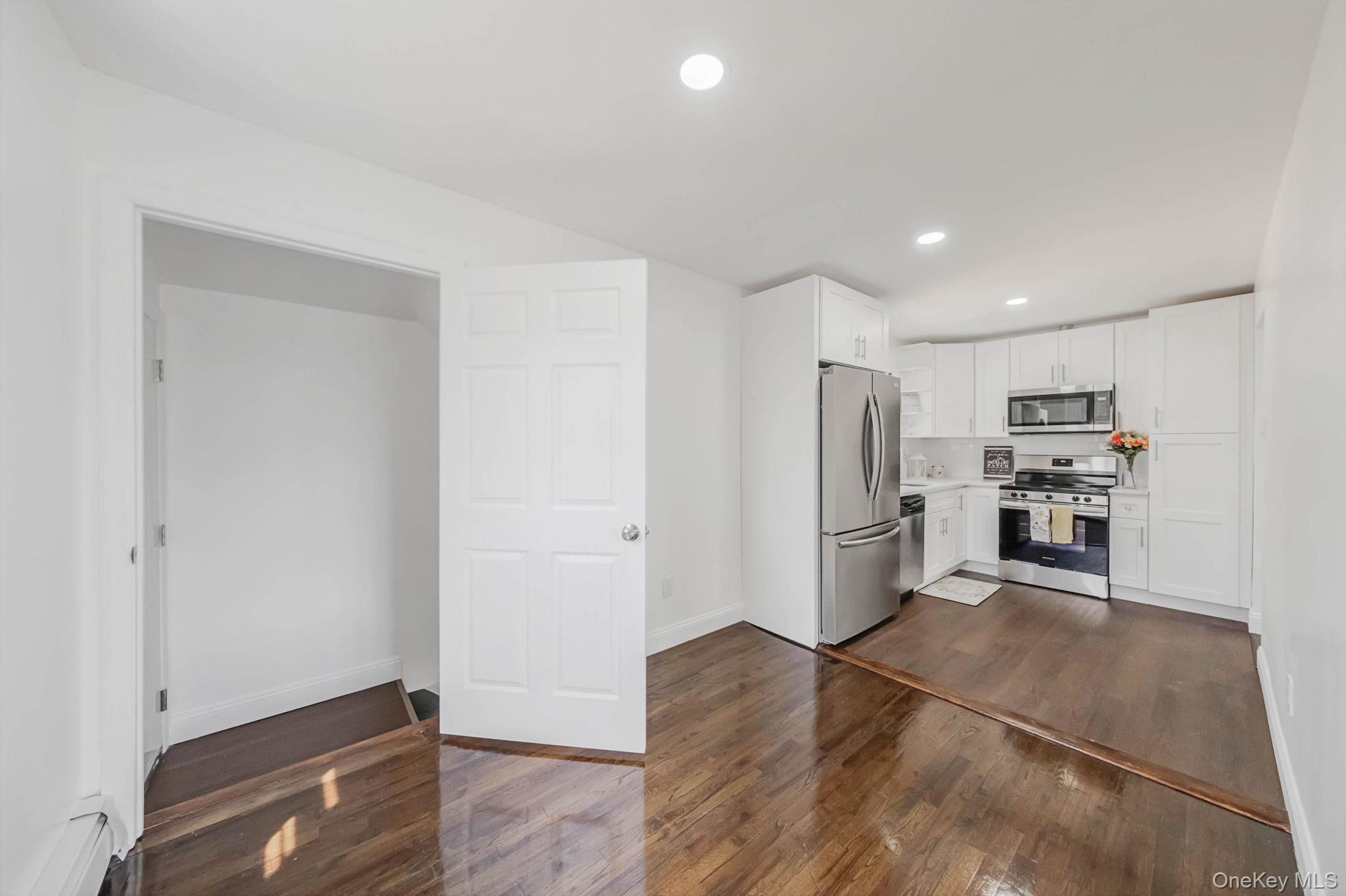 21 Yucca Road, Rocky Point, NY 11778