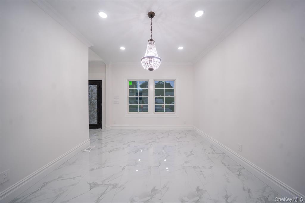 12 Hoover Lane, Bethpage, NY 11714