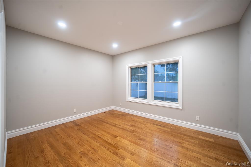 12 Hoover Lane, Bethpage, NY 11714