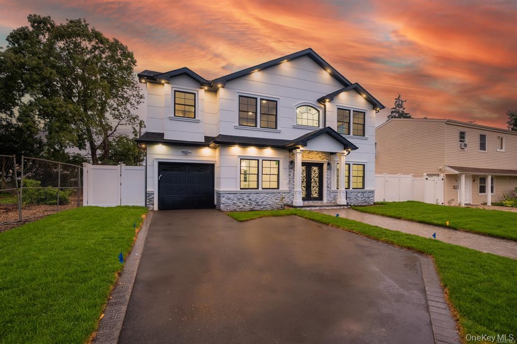 12 Hoover Lane, Bethpage, NY 11714