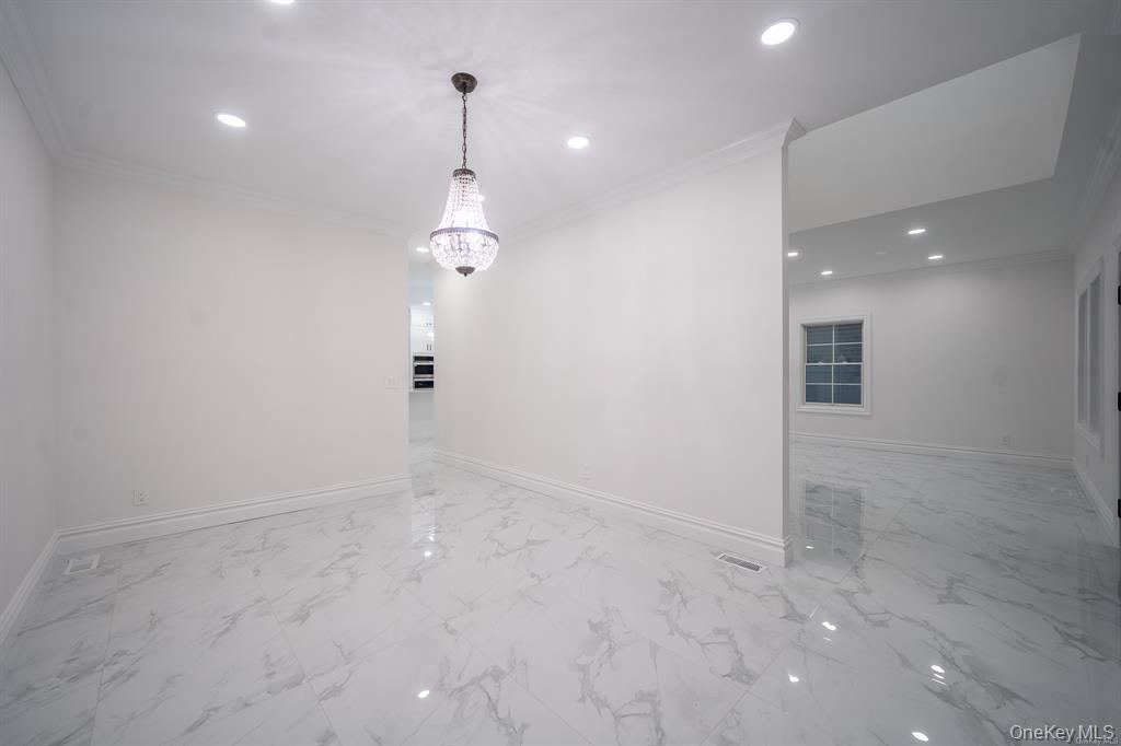 12 Hoover Lane, Bethpage, NY 11714