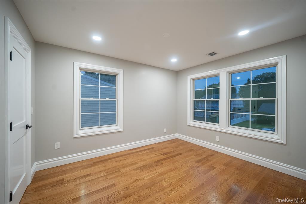 12 Hoover Lane, Bethpage, NY 11714