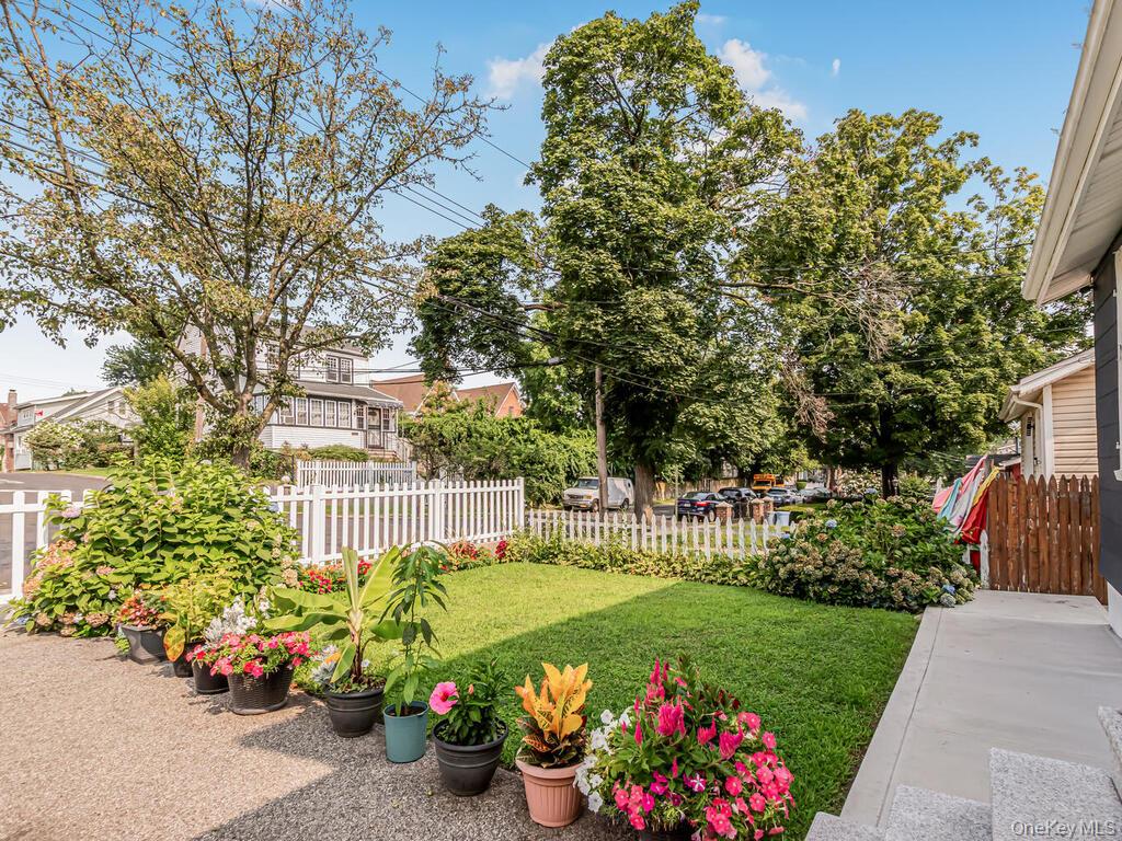 3992 Rombouts Avenue, Bronx, NY 10466