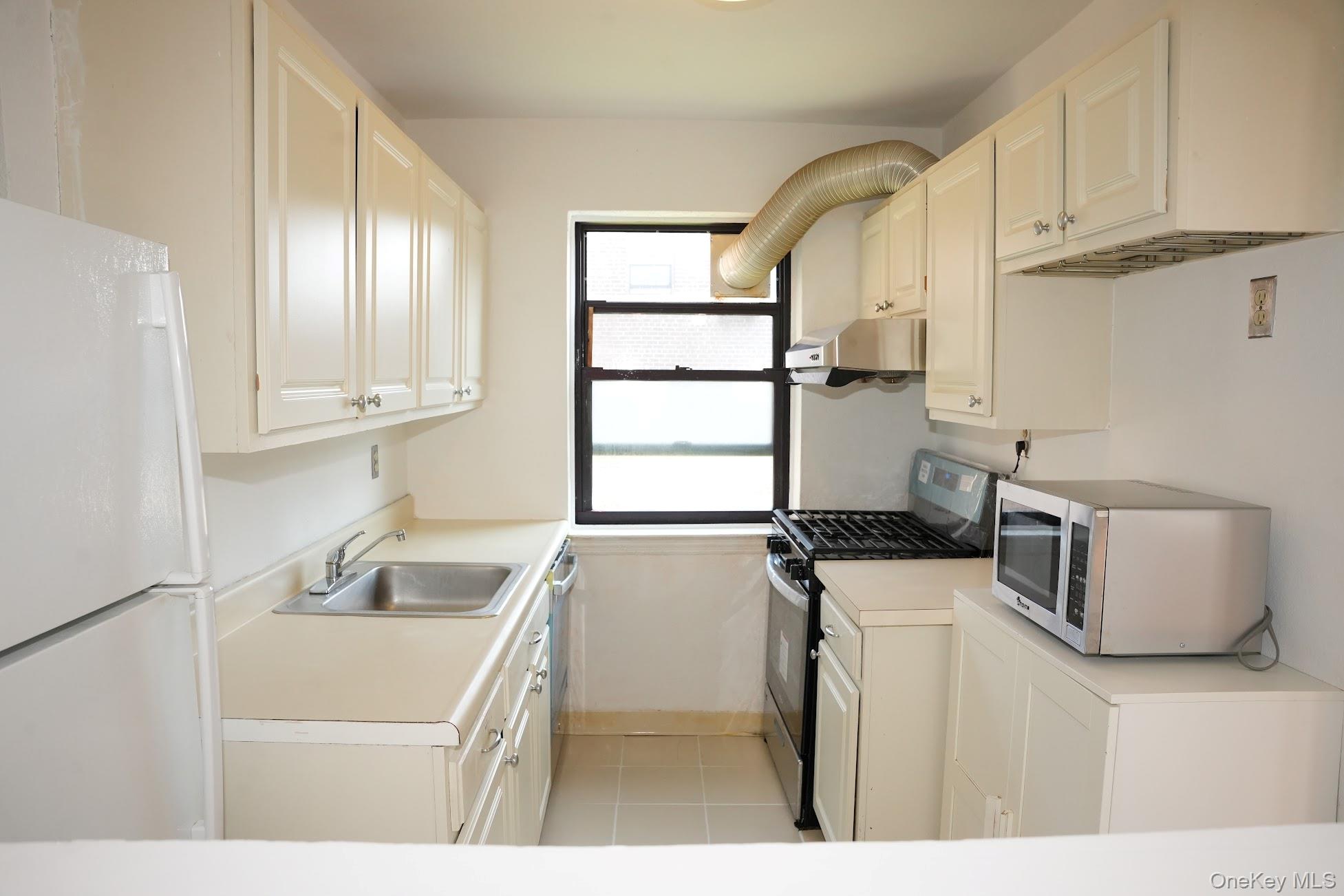 4718 217th Street # 2B, Bayside, NY 11361