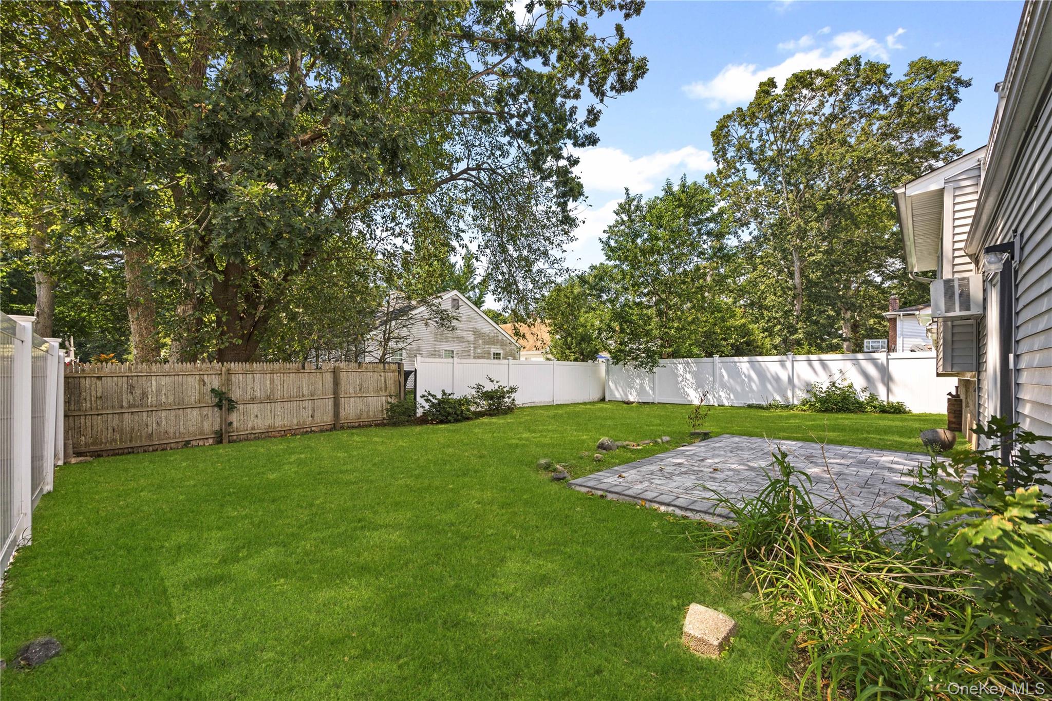 60 Lafayette Street, Huntington, NY 11743