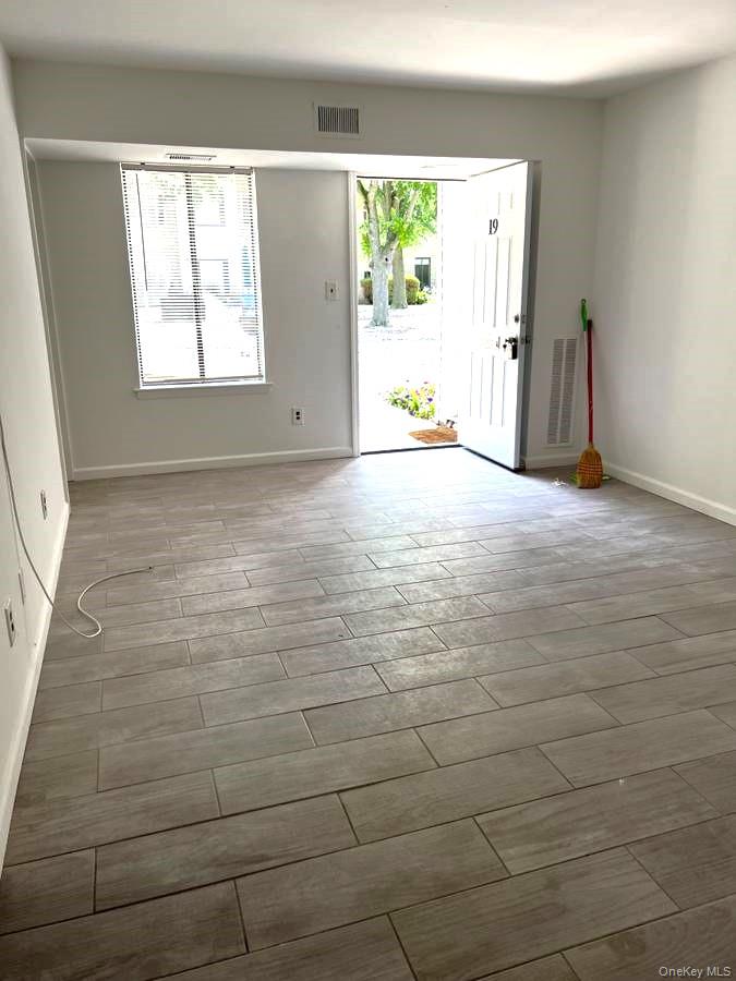 19 Sierra Court, Coram, NY 11727