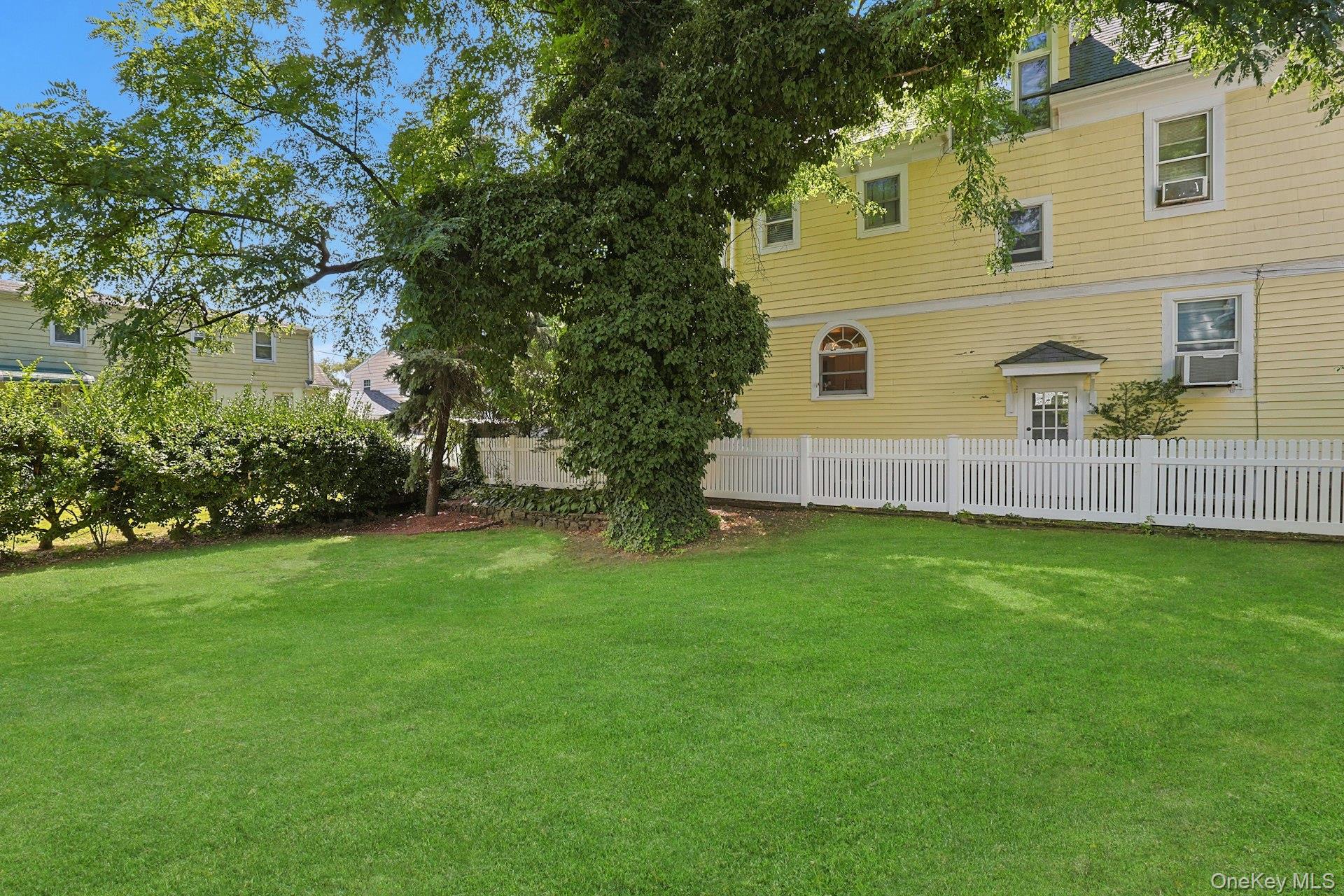 19 Bayard Street, Larchmont, NY 10538