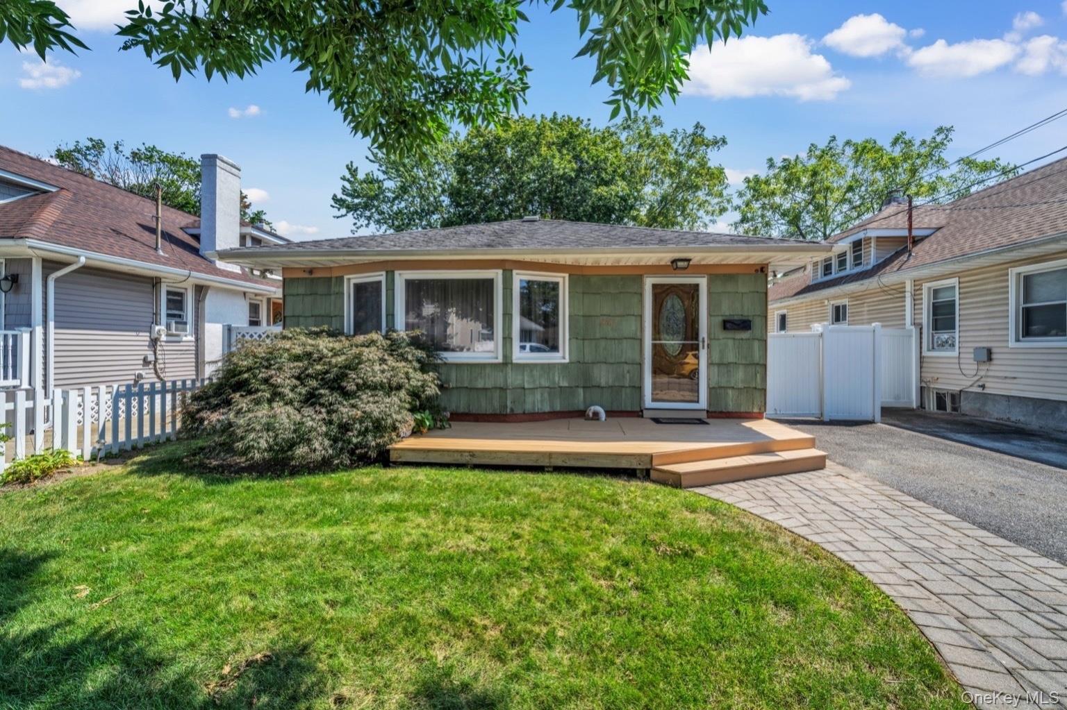 2761 Harvard Place, Baldwin, NY 11510