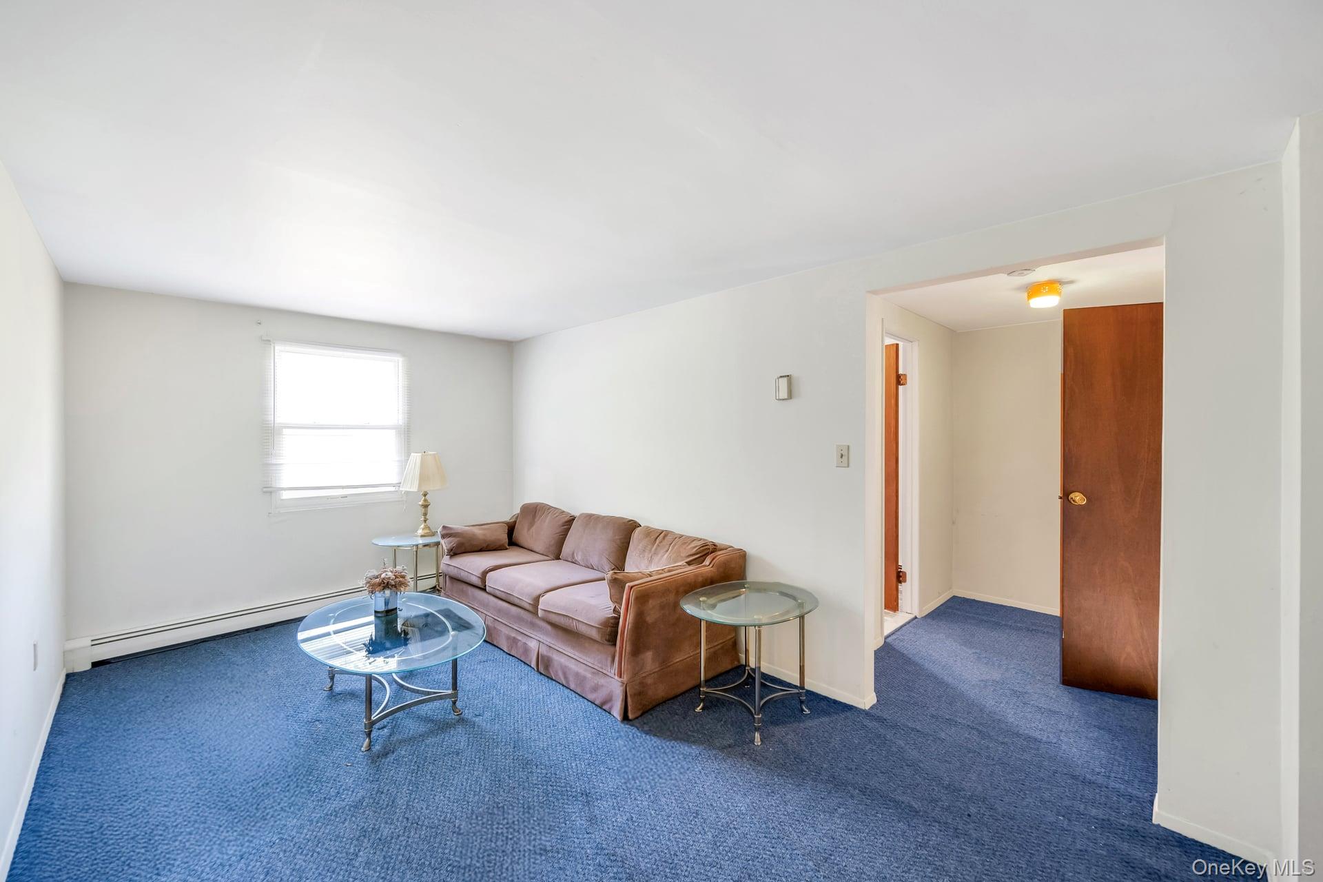 75 White Pine Way, Medford, NY 11763