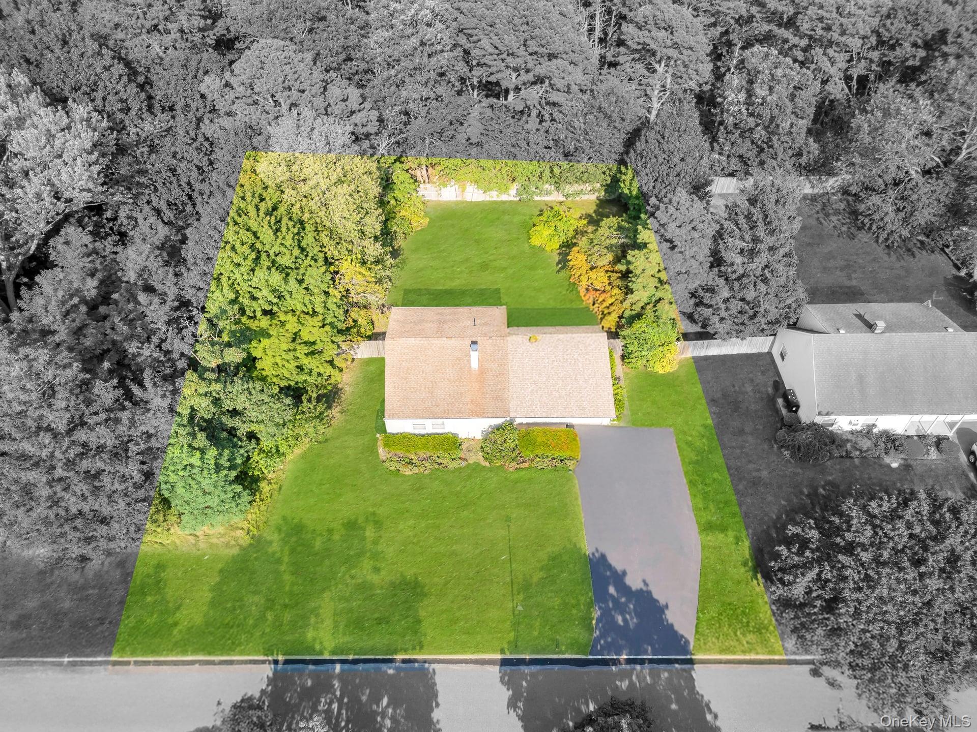 75 White Pine Way, Medford, NY 11763