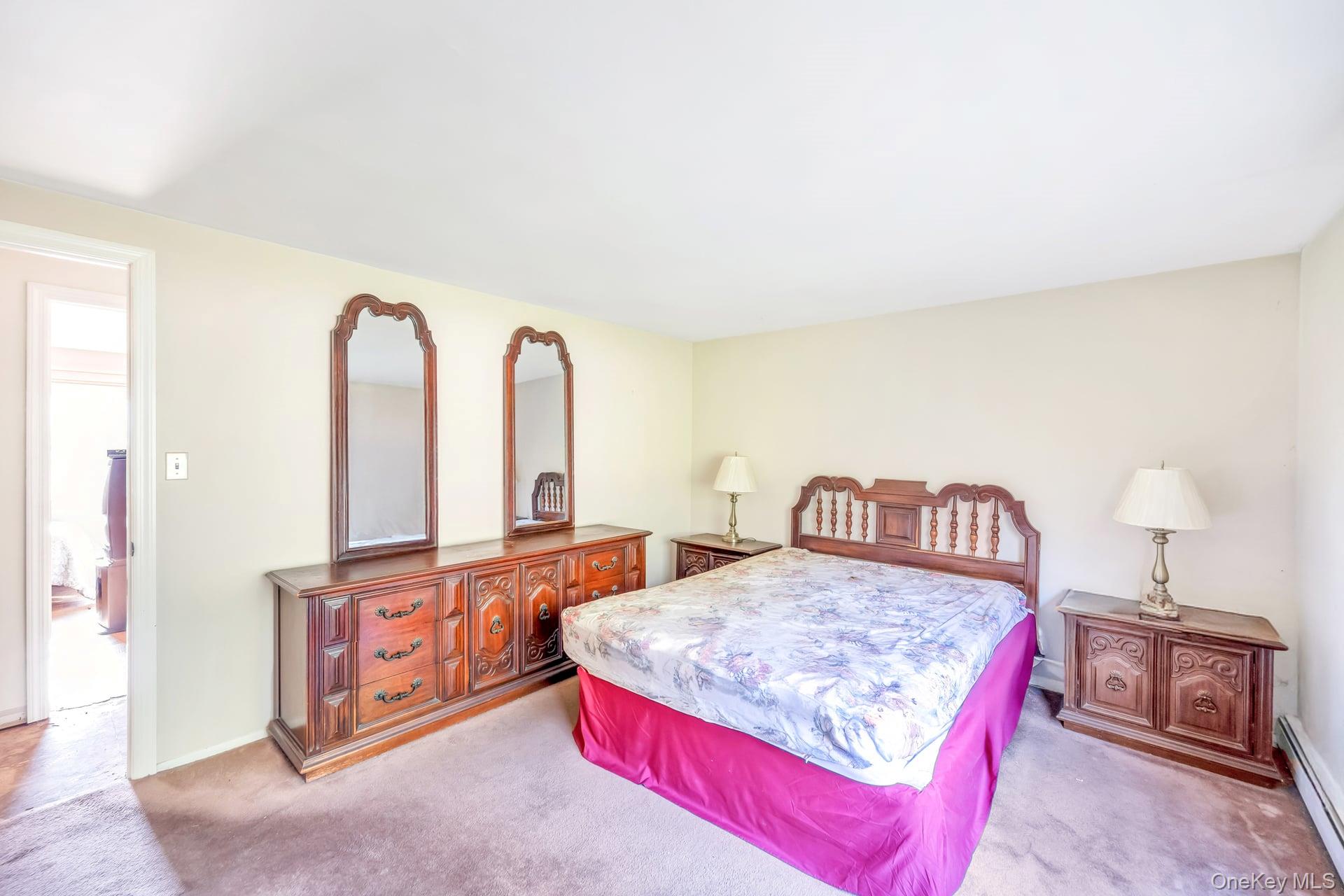 75 White Pine Way, Medford, NY 11763