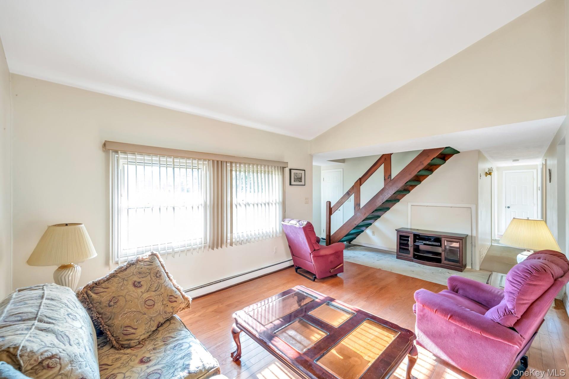 75 White Pine Way, Medford, NY 11763