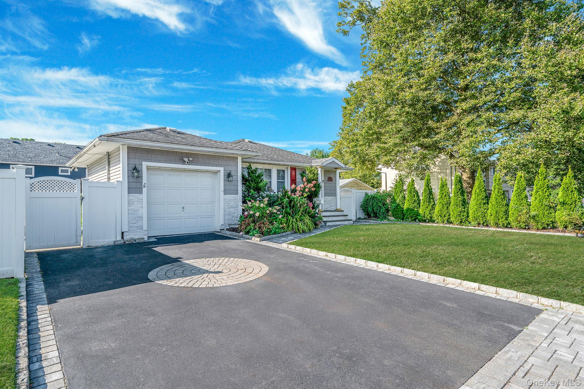 1537 1st Street, West Babylon, NY 11704