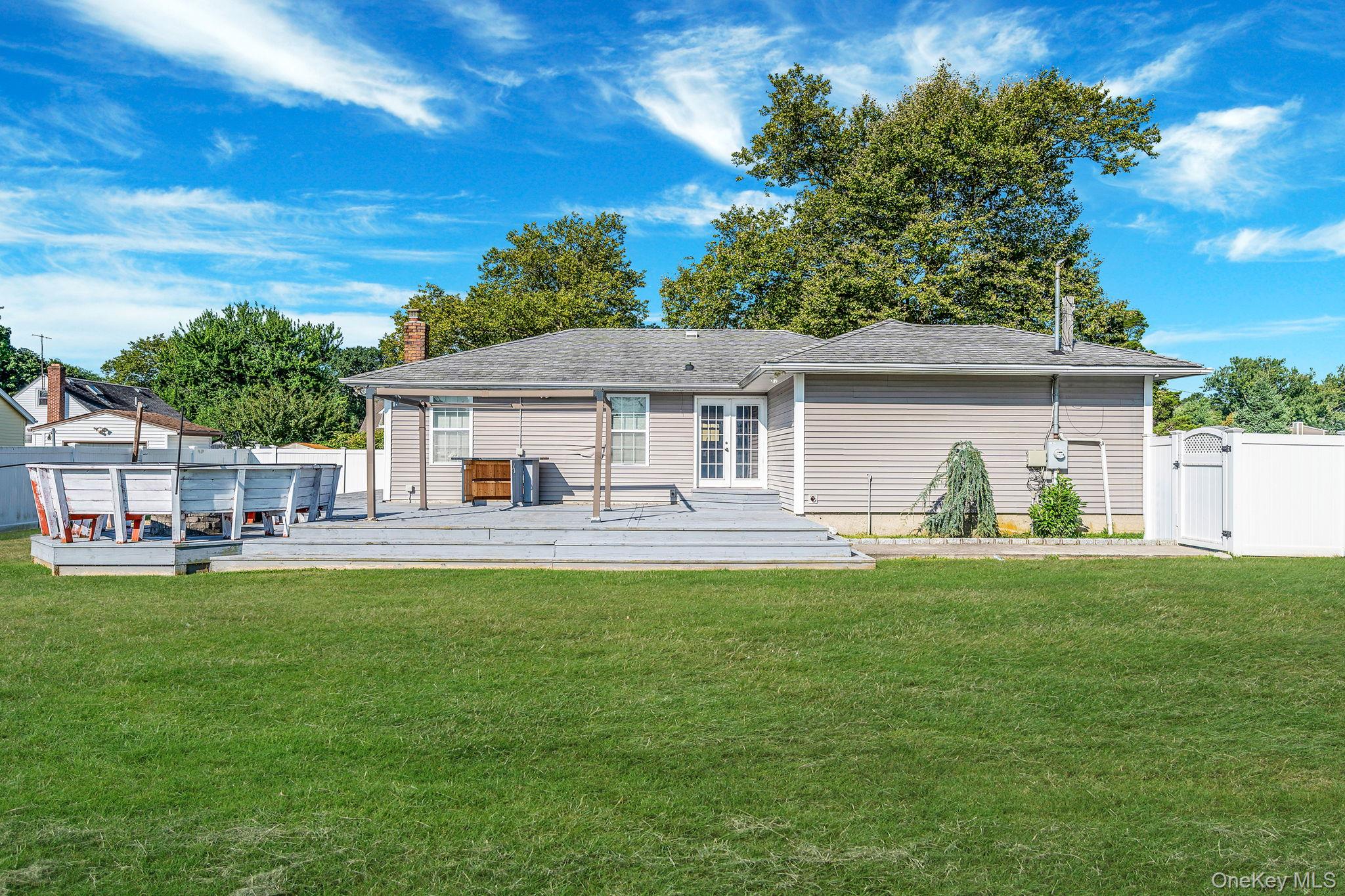 1537 1st Street, West Babylon, NY 11704