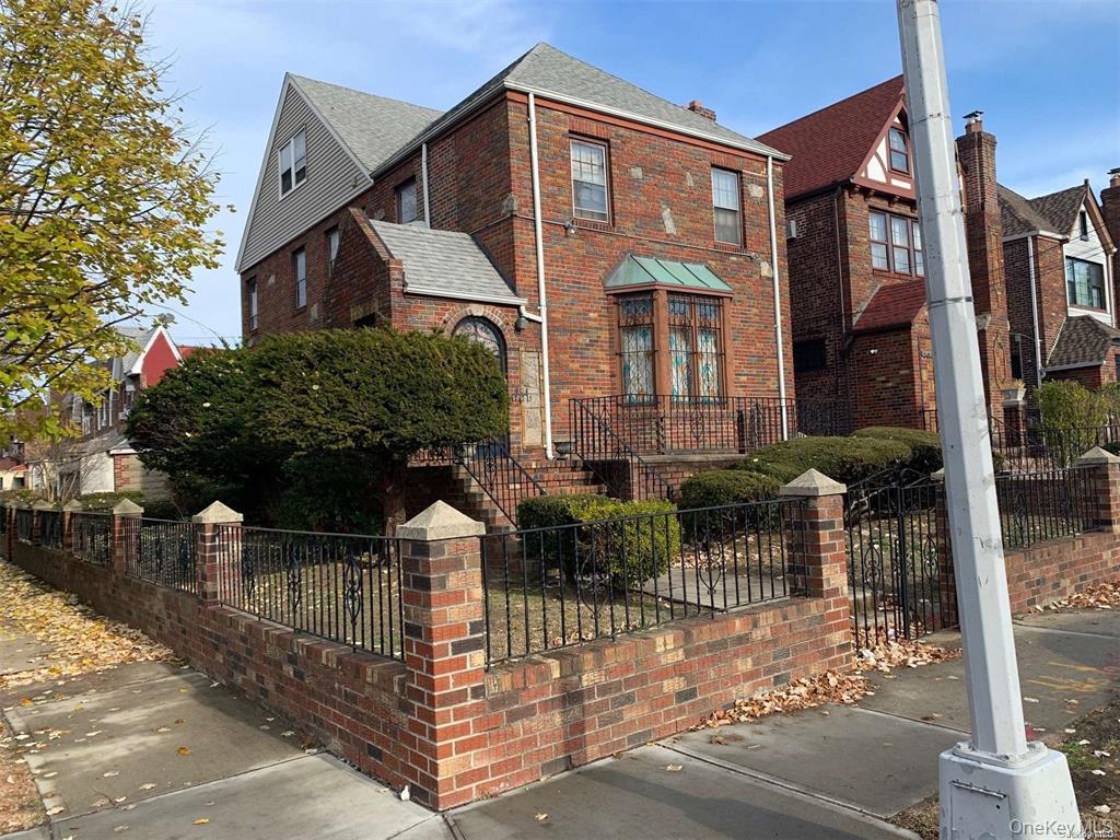 205-01 Murdock Avenue, Saint Albans, NY 11412