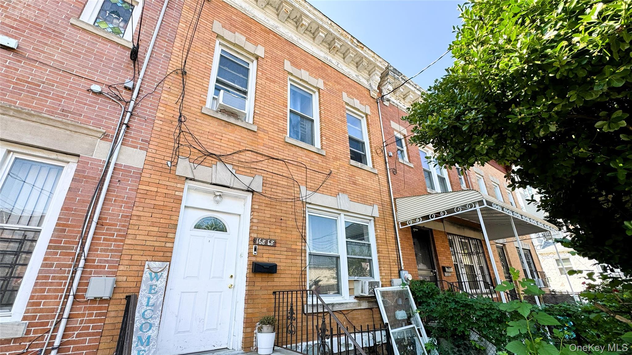 168-68 92nd Road, Jamaica, NY 11433
