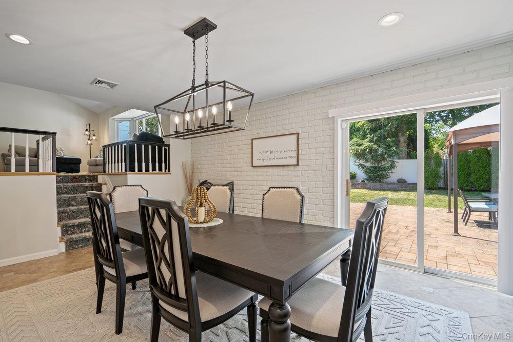 18 Lloyd Lane, Nesconset, NY 11767