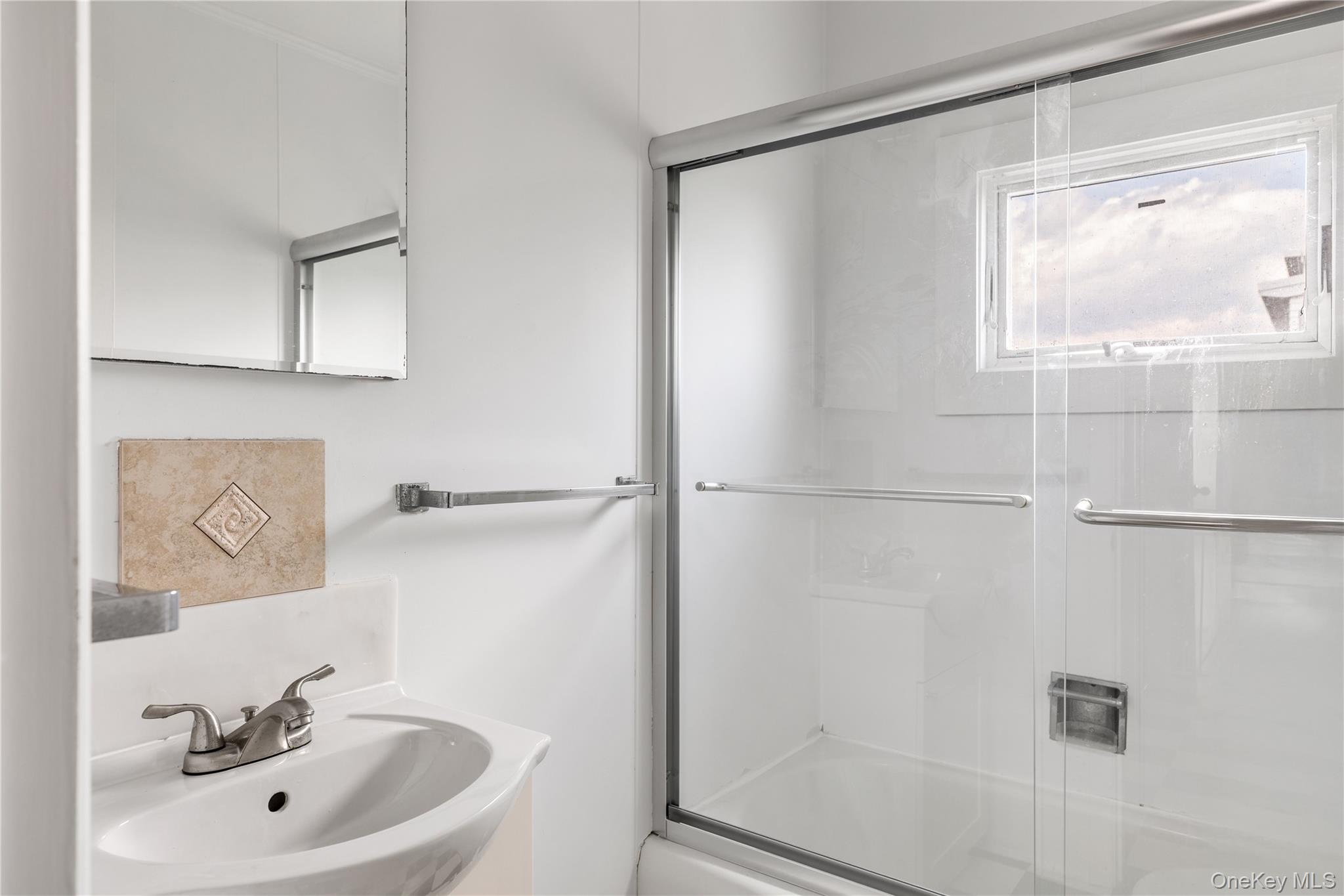 59 Laurel Avenue, Seaview, NY 11770