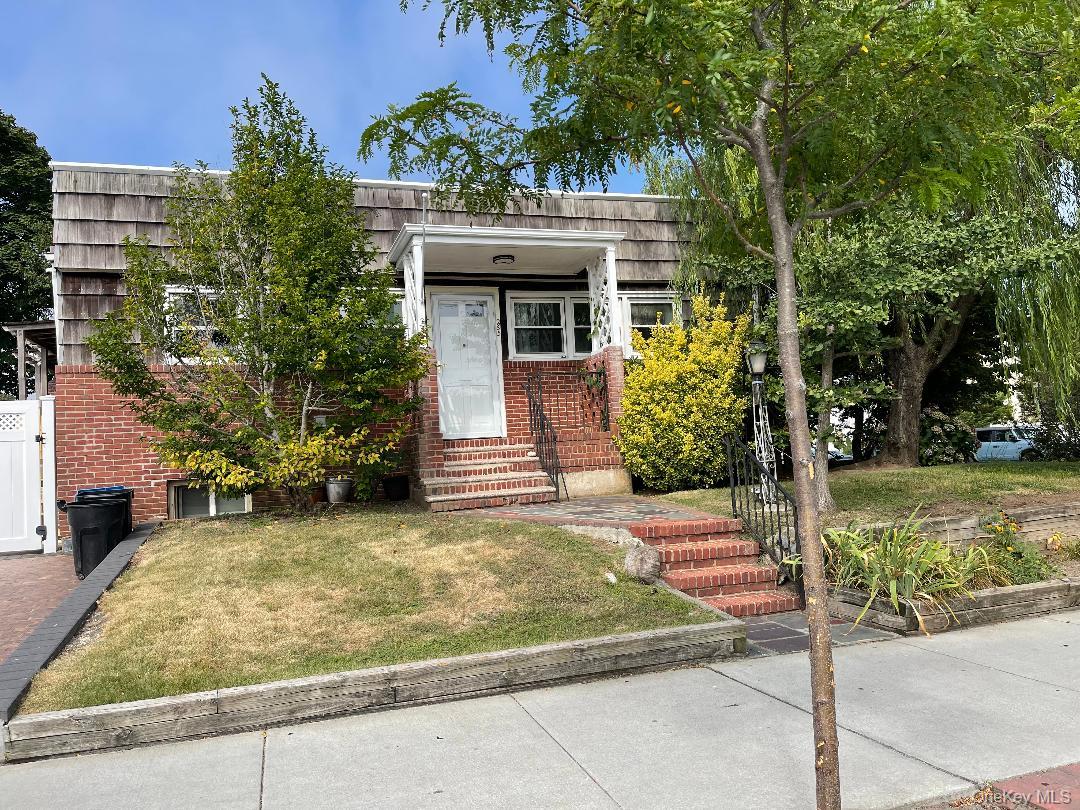 265 Edwards Boulevard, Long Beach, NY 11561