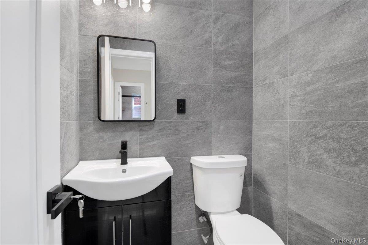 4018A Bruner Avenue, Bronx, NY 10466