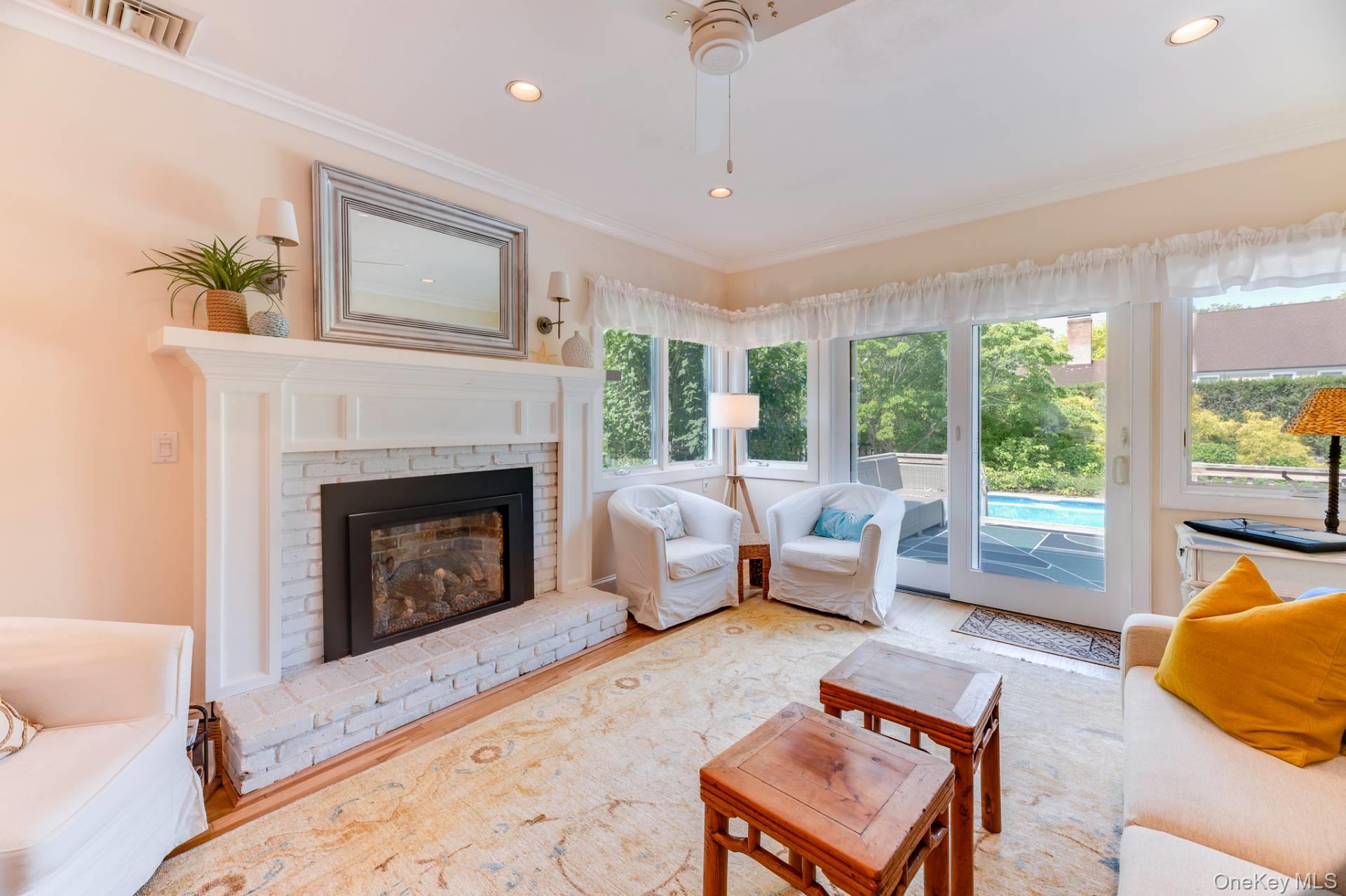 21 Foxhollow Lane, Southampton, NY 11968