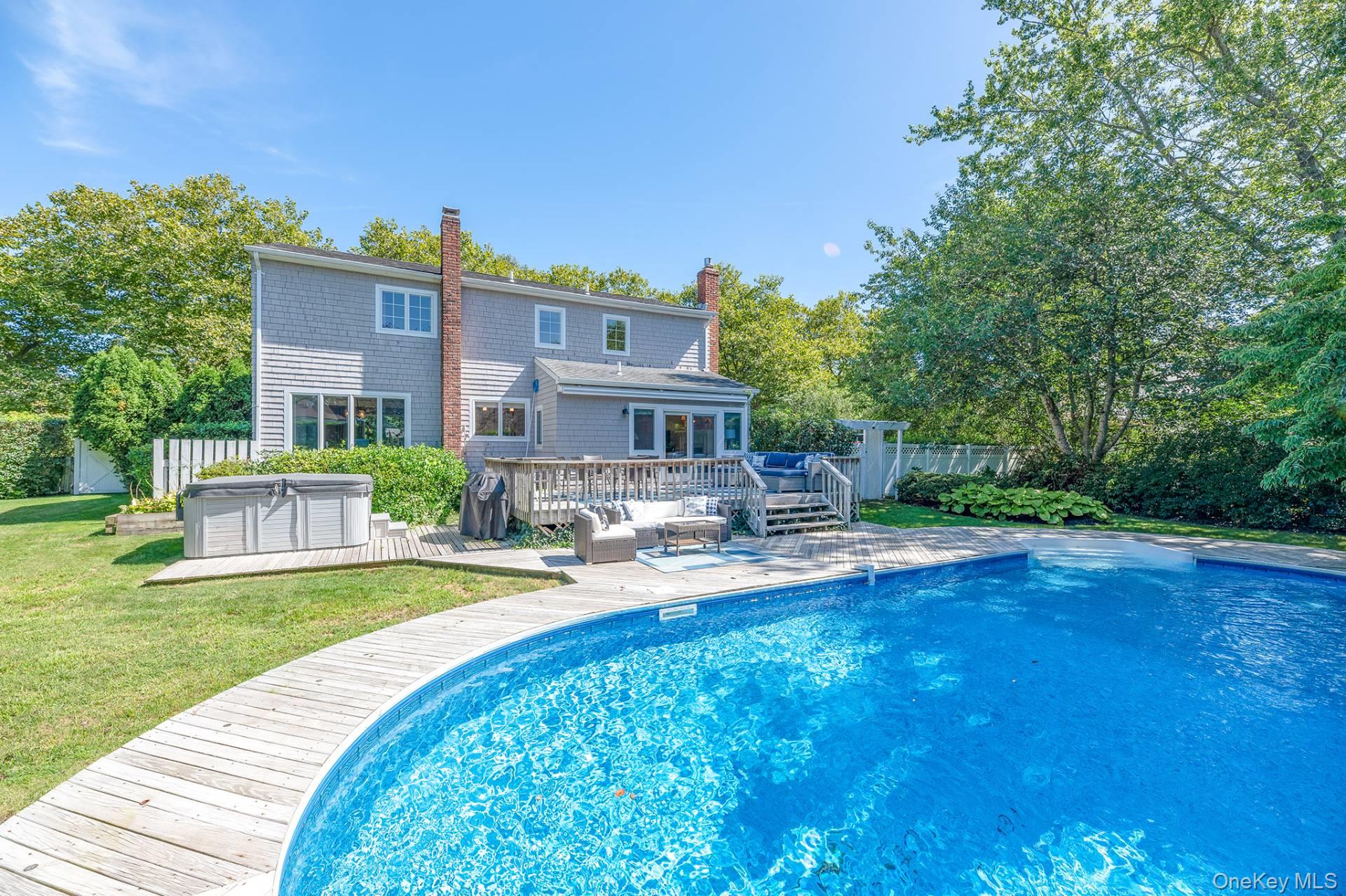 21 Foxhollow Lane, Southampton, NY 11968