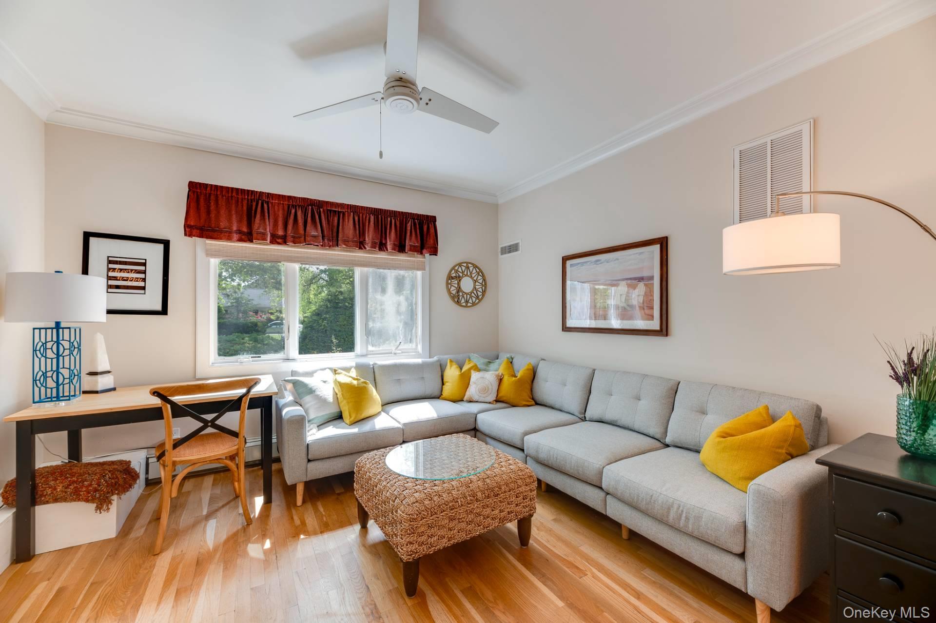 21 Foxhollow Lane, Southampton, NY 11968