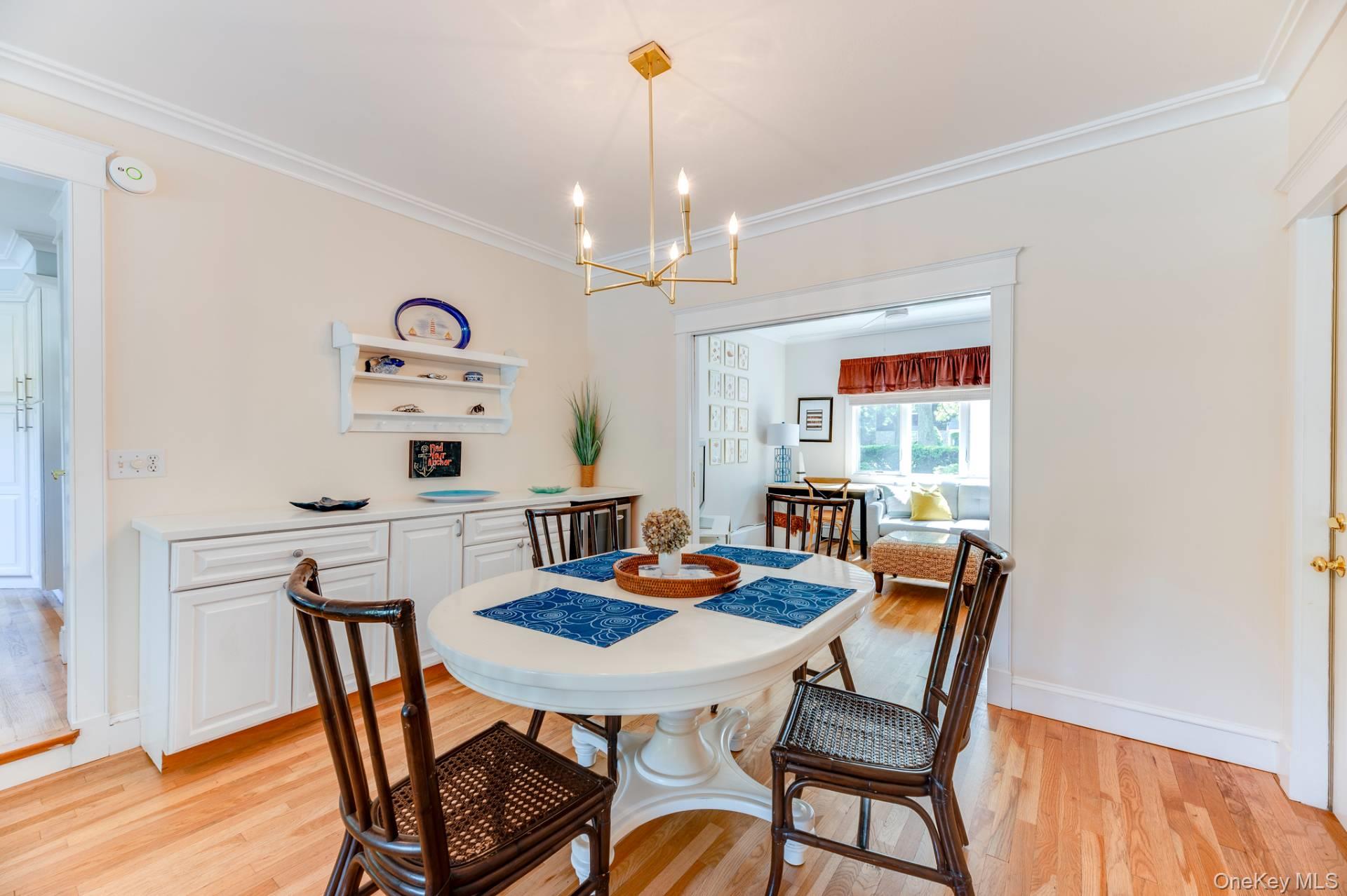 21 Foxhollow Lane, Southampton, NY 11968