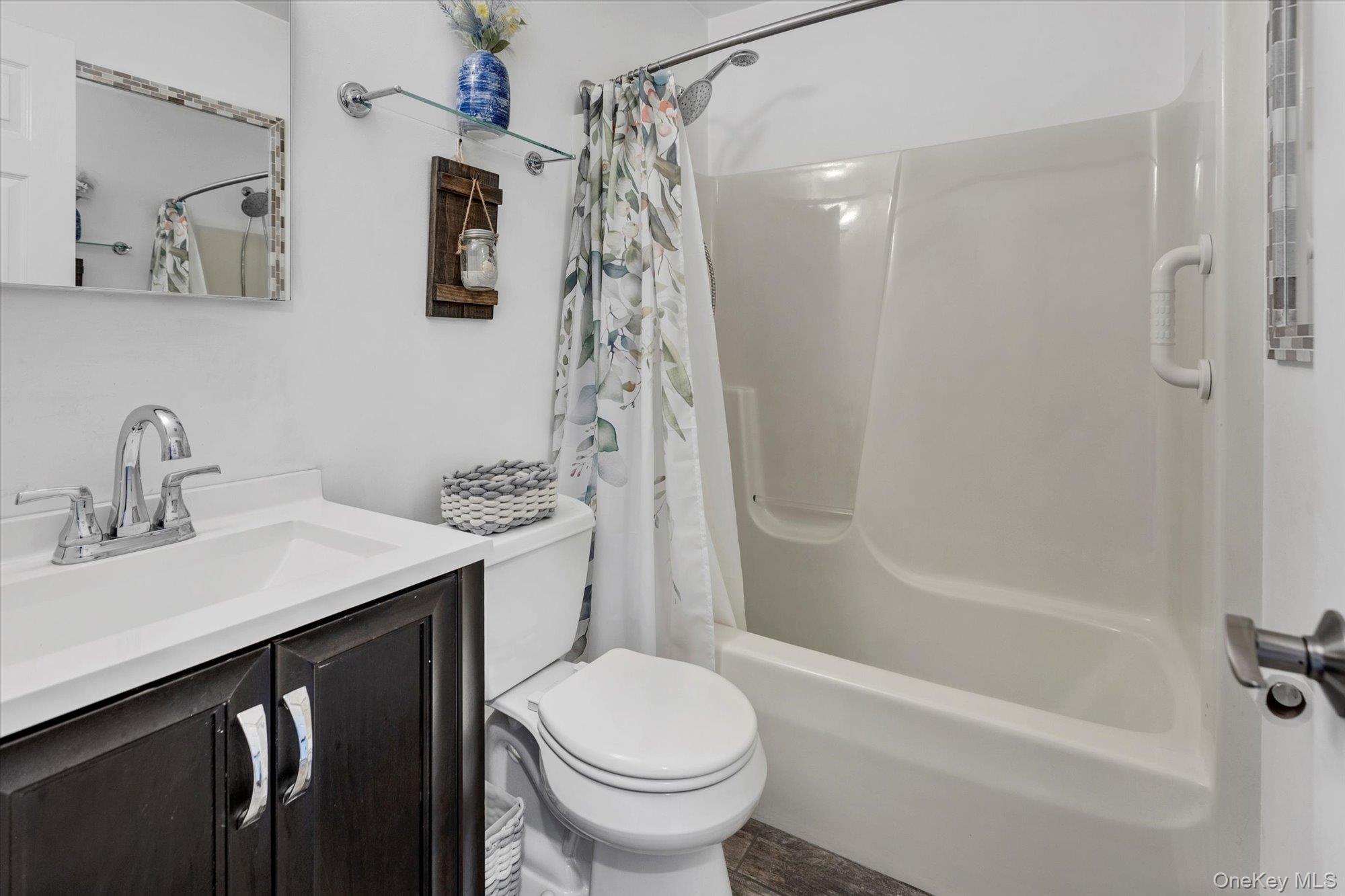 7 Windy Acres, Jamesport, NY 11947