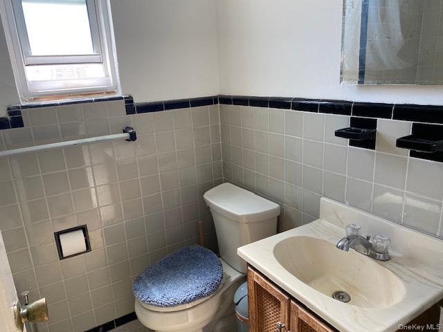 254-04 75th Avenue # G-2, Glen Oaks, NY 11004