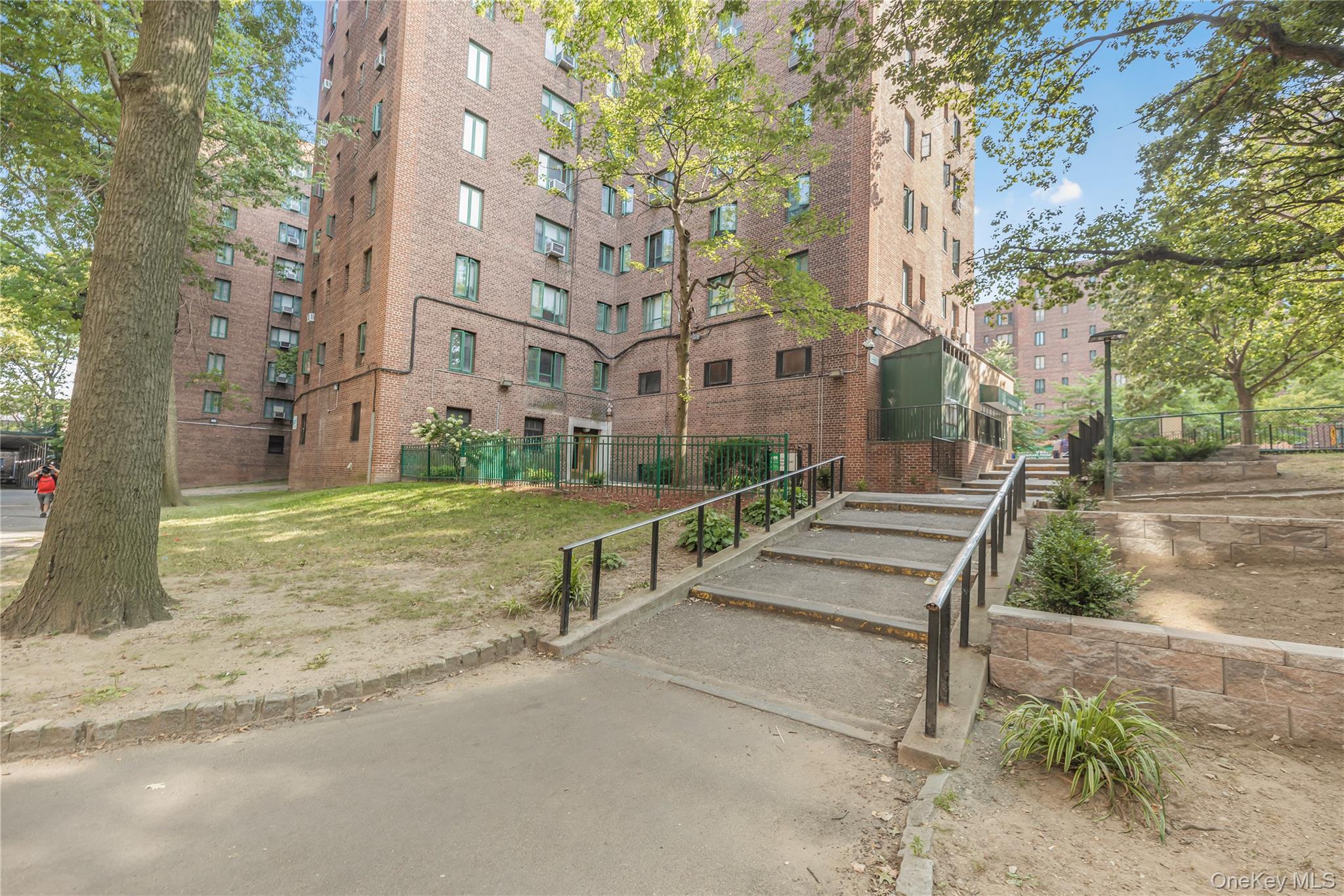 1540 Unionport Road # 7F, Bronx, NY 10462
