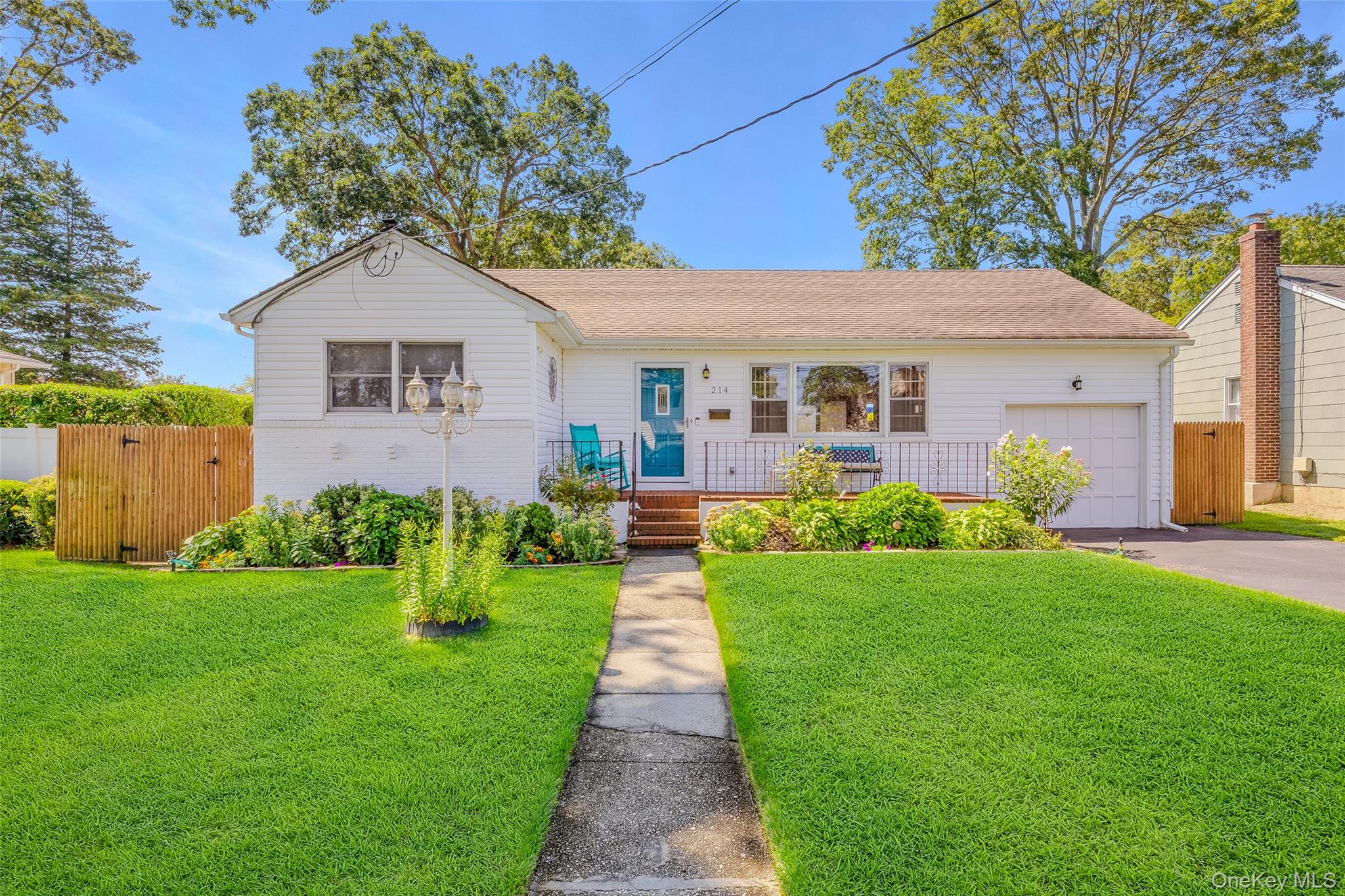214 Cypress Street, Massapequa Park, NY 11762