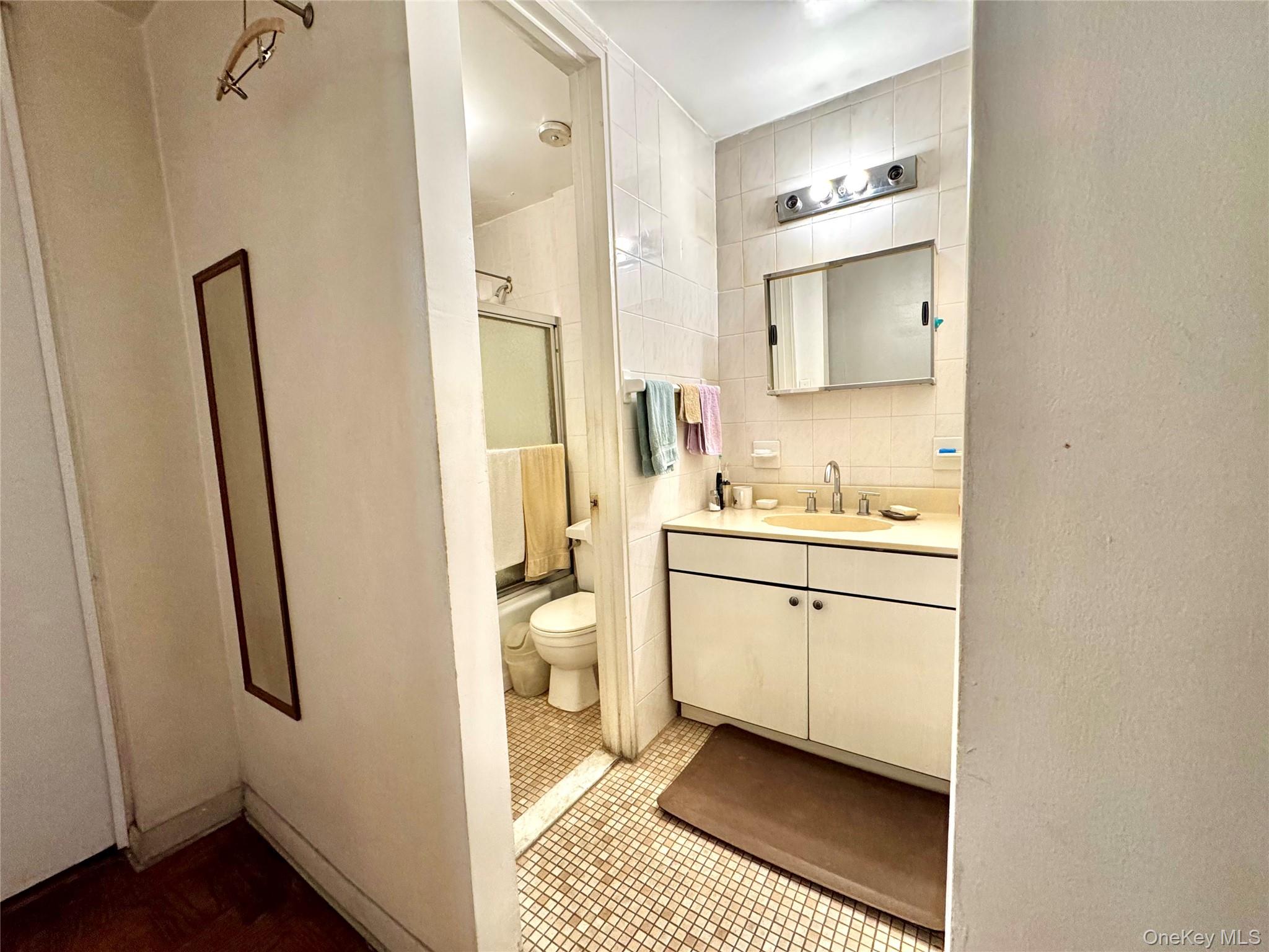 35-20 Leverich Street # A201, Jackson Heights, NY 11372