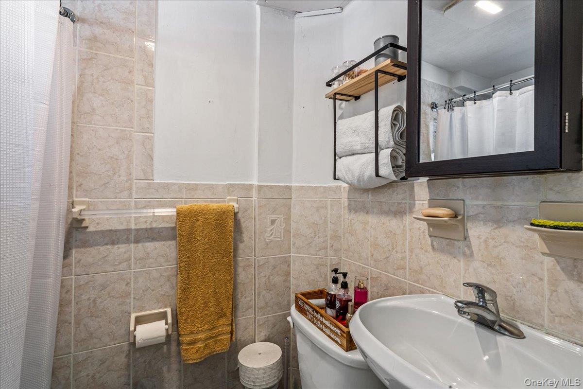 1904 Bronxdale Avenue, Bronx, NY 10462