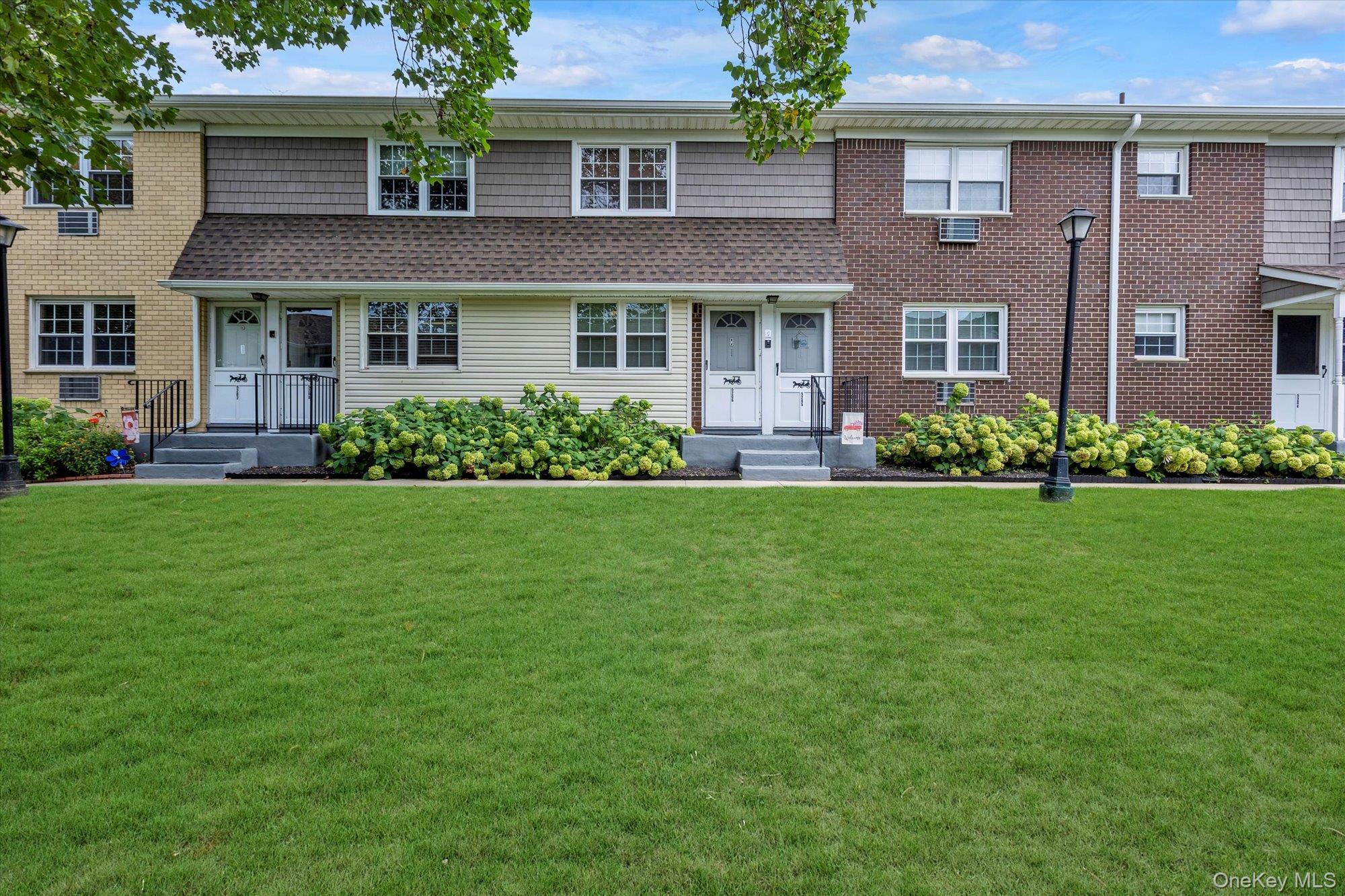 5206 Wilshire Lane # 5206, Oakdale, NY 11769