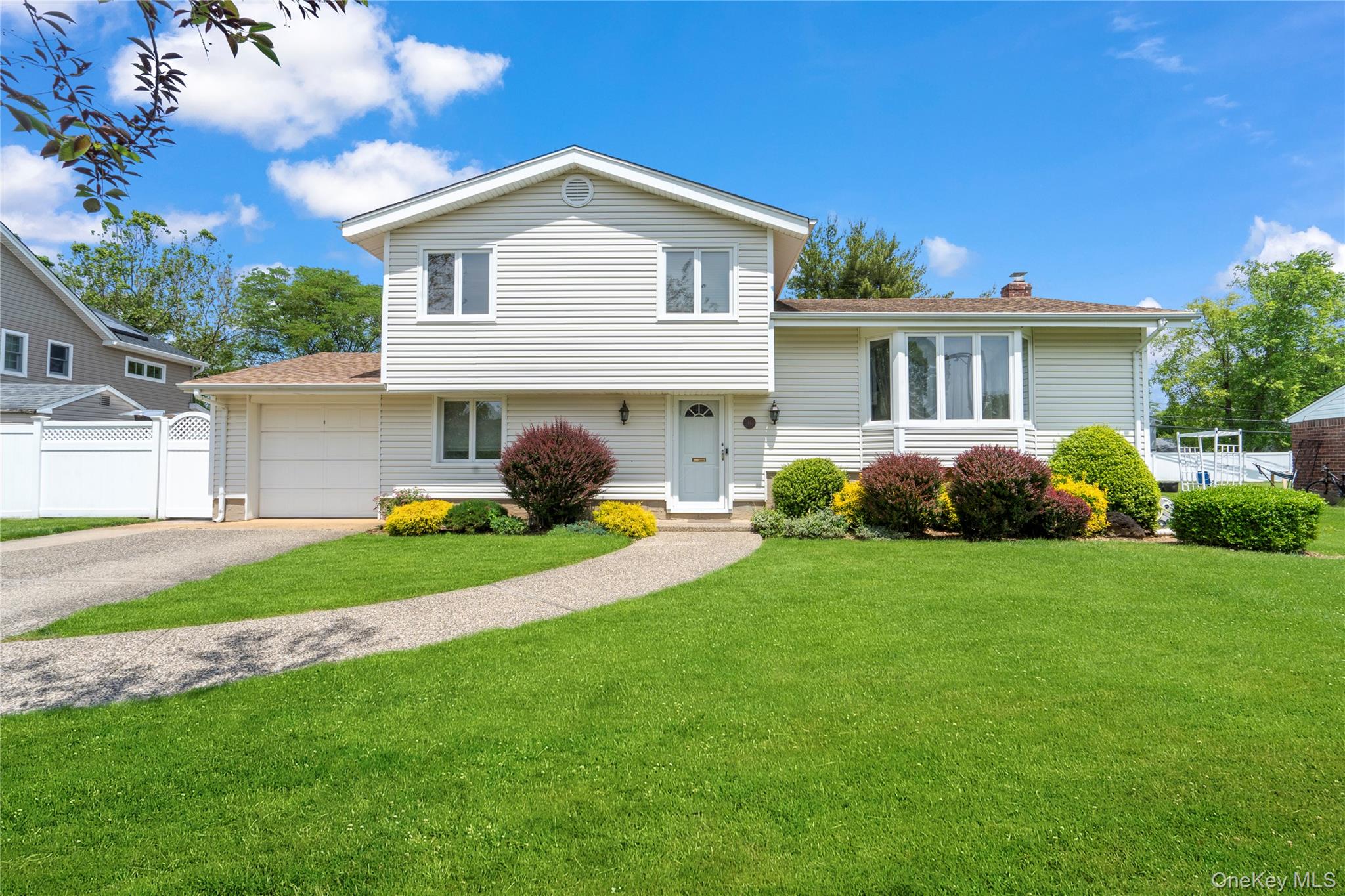 46 Saratoga Drive, Jericho, NY 11753